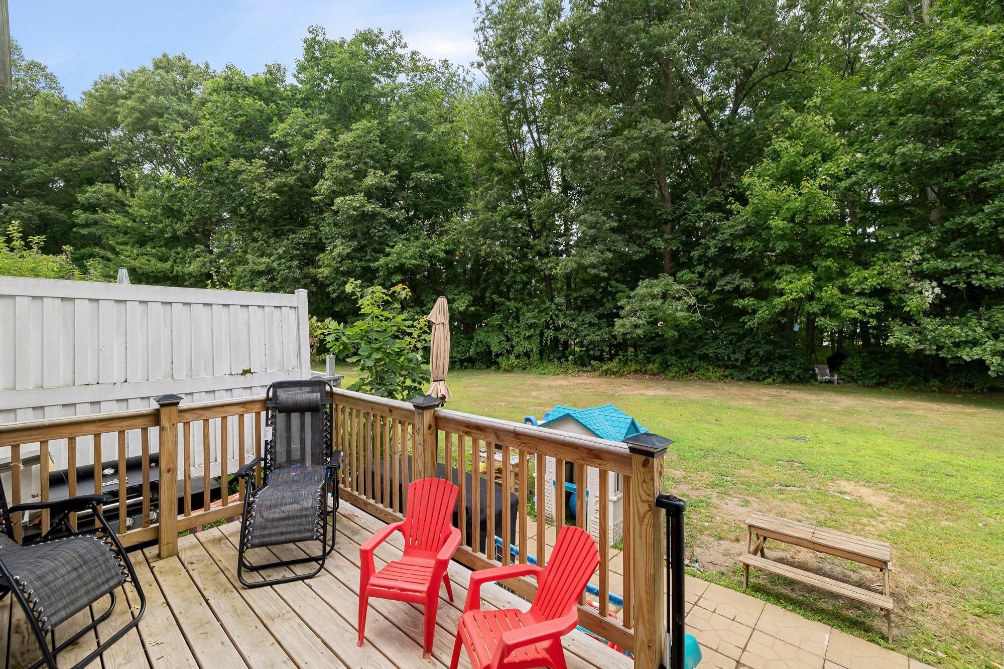 44 Commonwealth Drive Property Photo 5