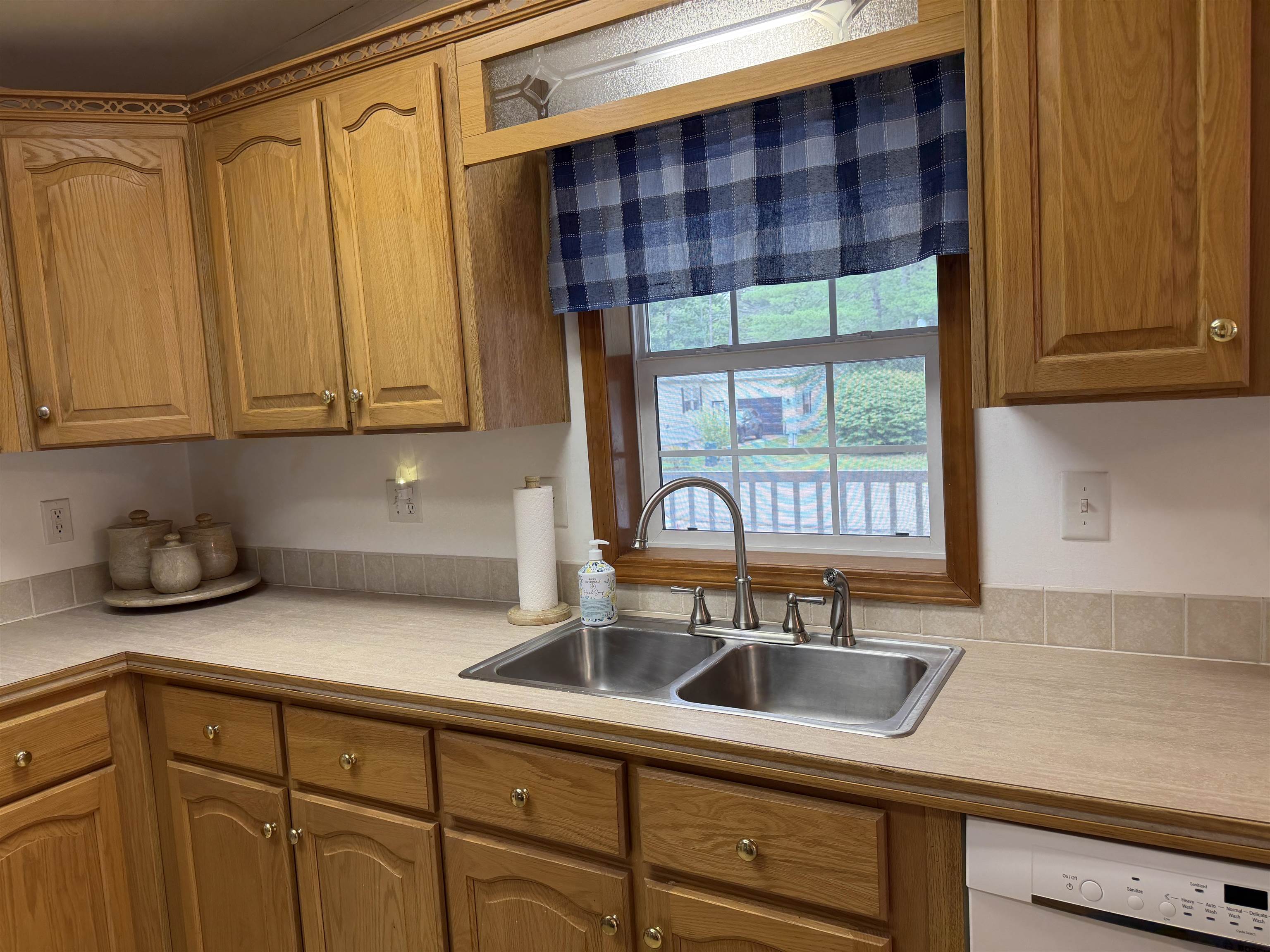 57 Temple Drive Property Photo 10