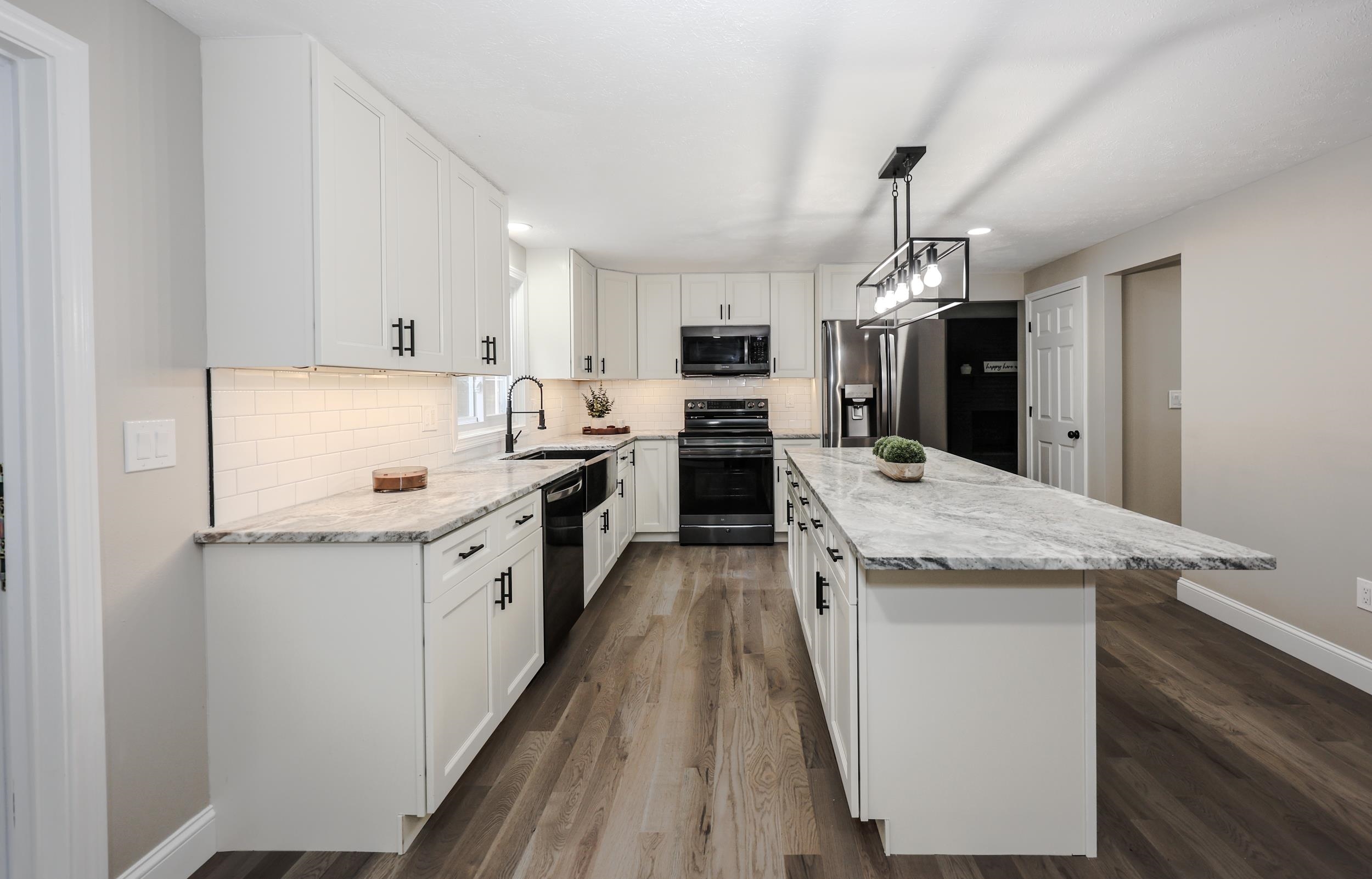 157 Hooksett Road Property Photo 7