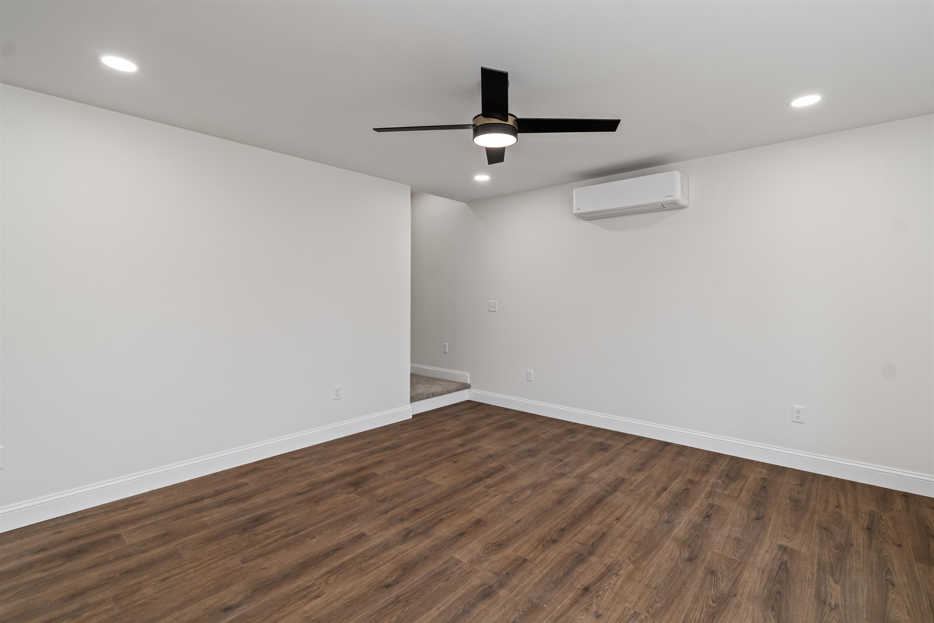 32 Upper Gilman Street Property Photo 24