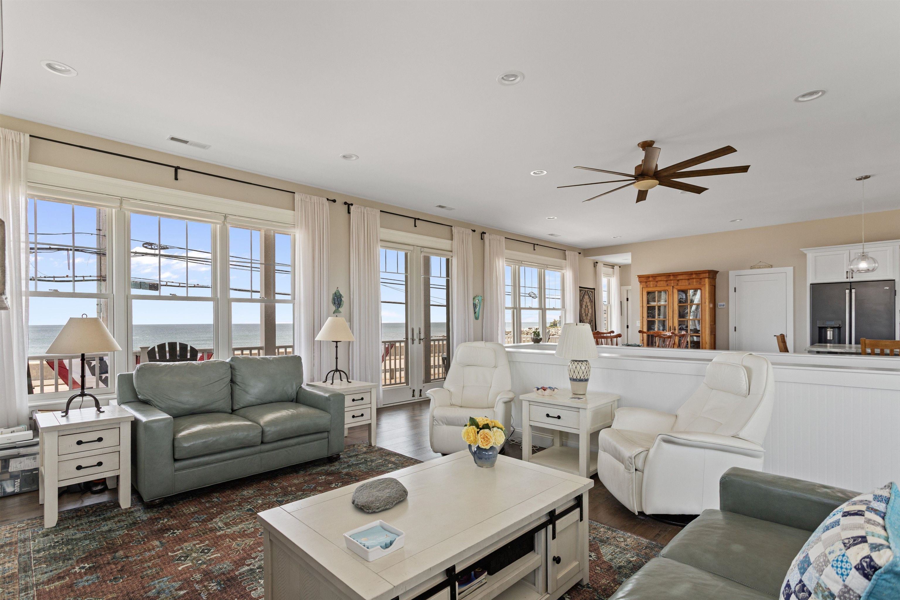 553 Ocean Boulevard Property Photo 15