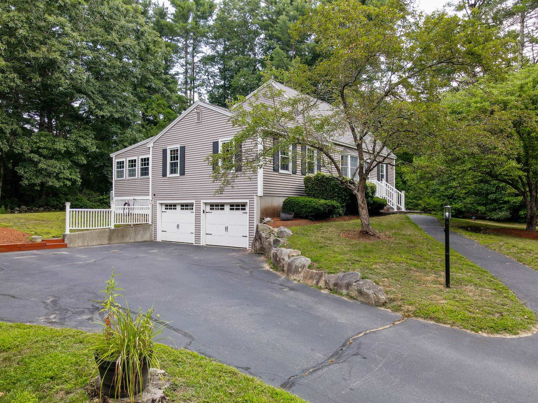 16 Cindy Avenue Property Photo 2