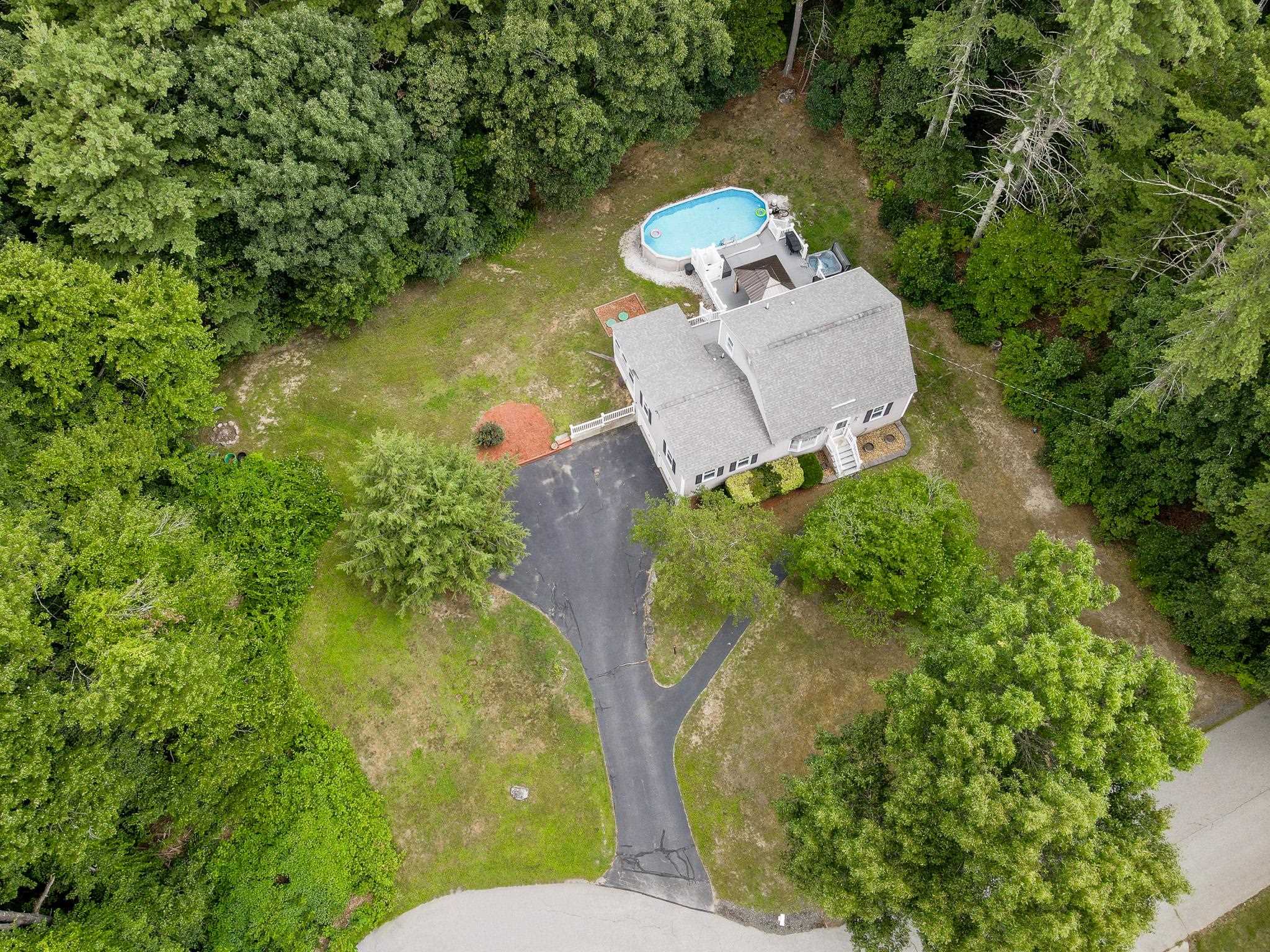 16 Cindy Avenue Property Photo 43