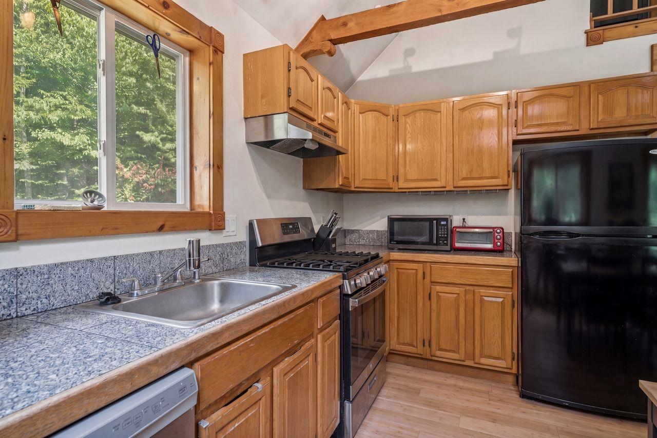 1271 Main Street Property Photo 5