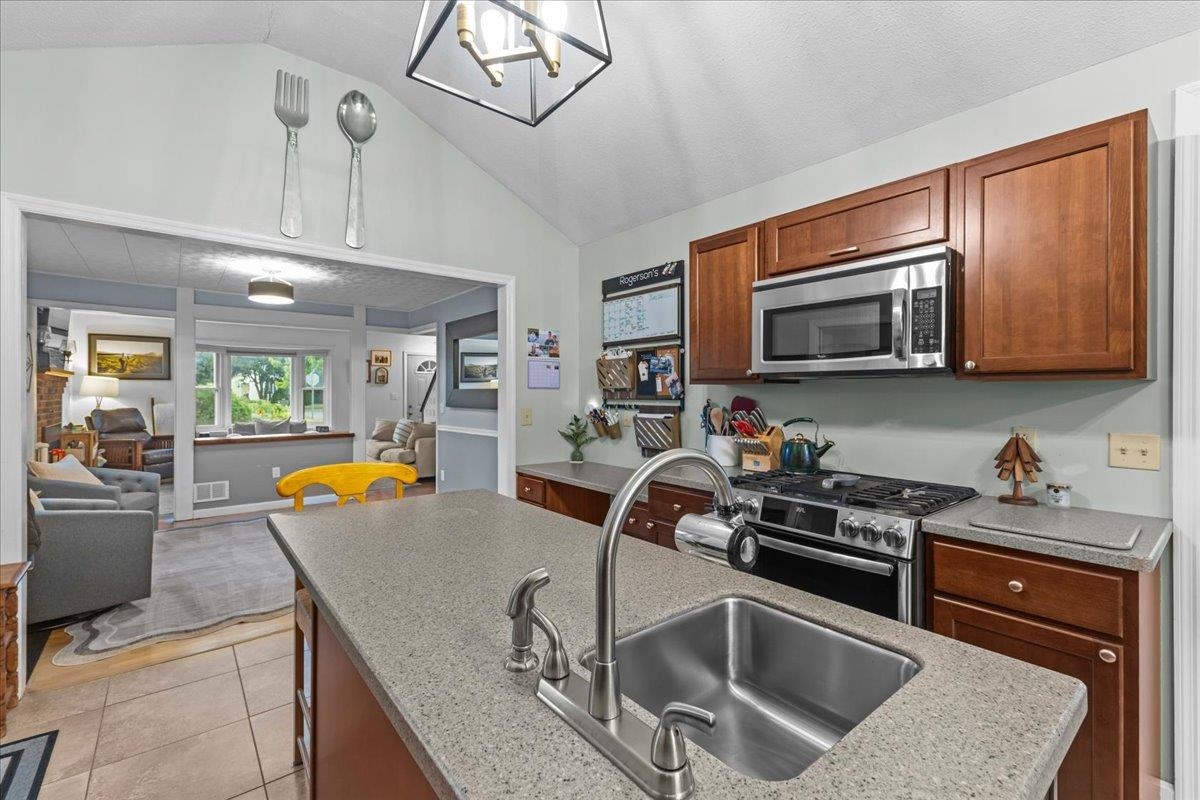 14 West Street Property Photo 18