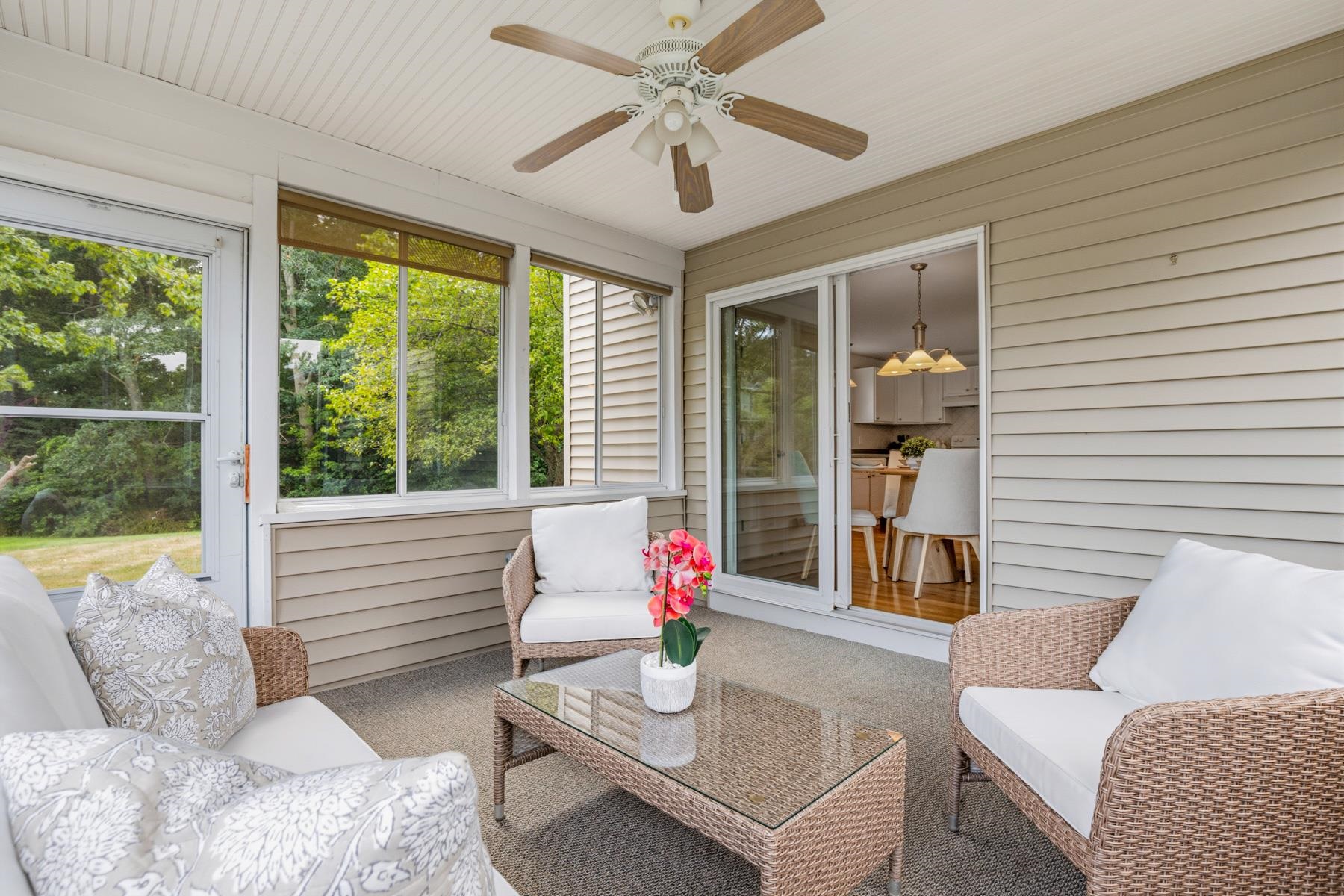 20 Robin Lane Property Photo 15