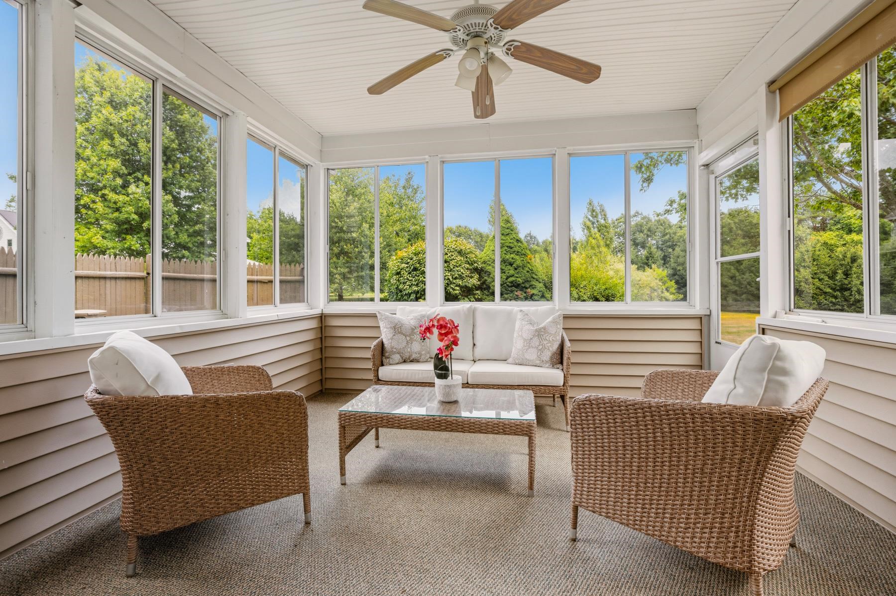 20 Robin Lane Property Photo 16