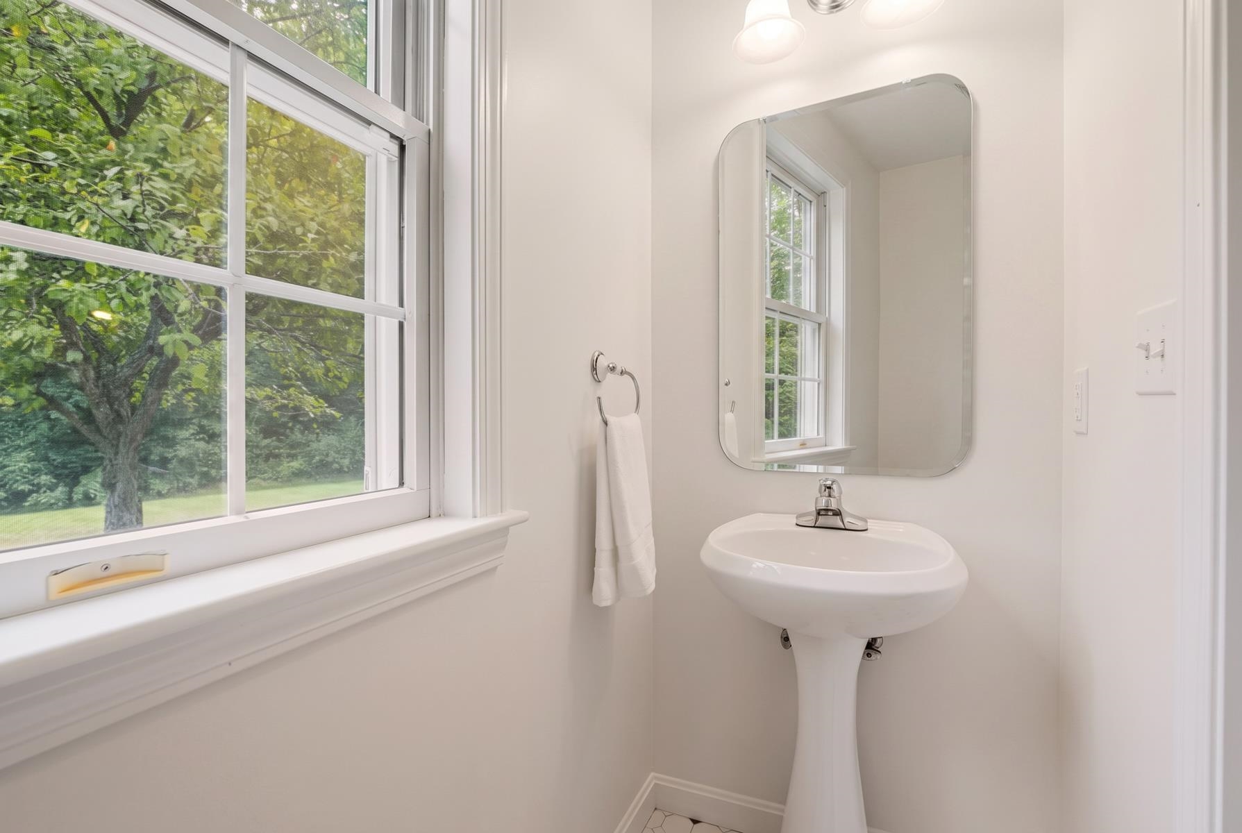 20 Robin Lane Property Photo 17