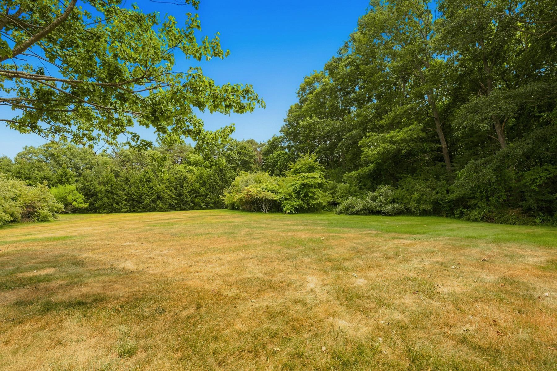 20 Robin Lane Property Photo 34