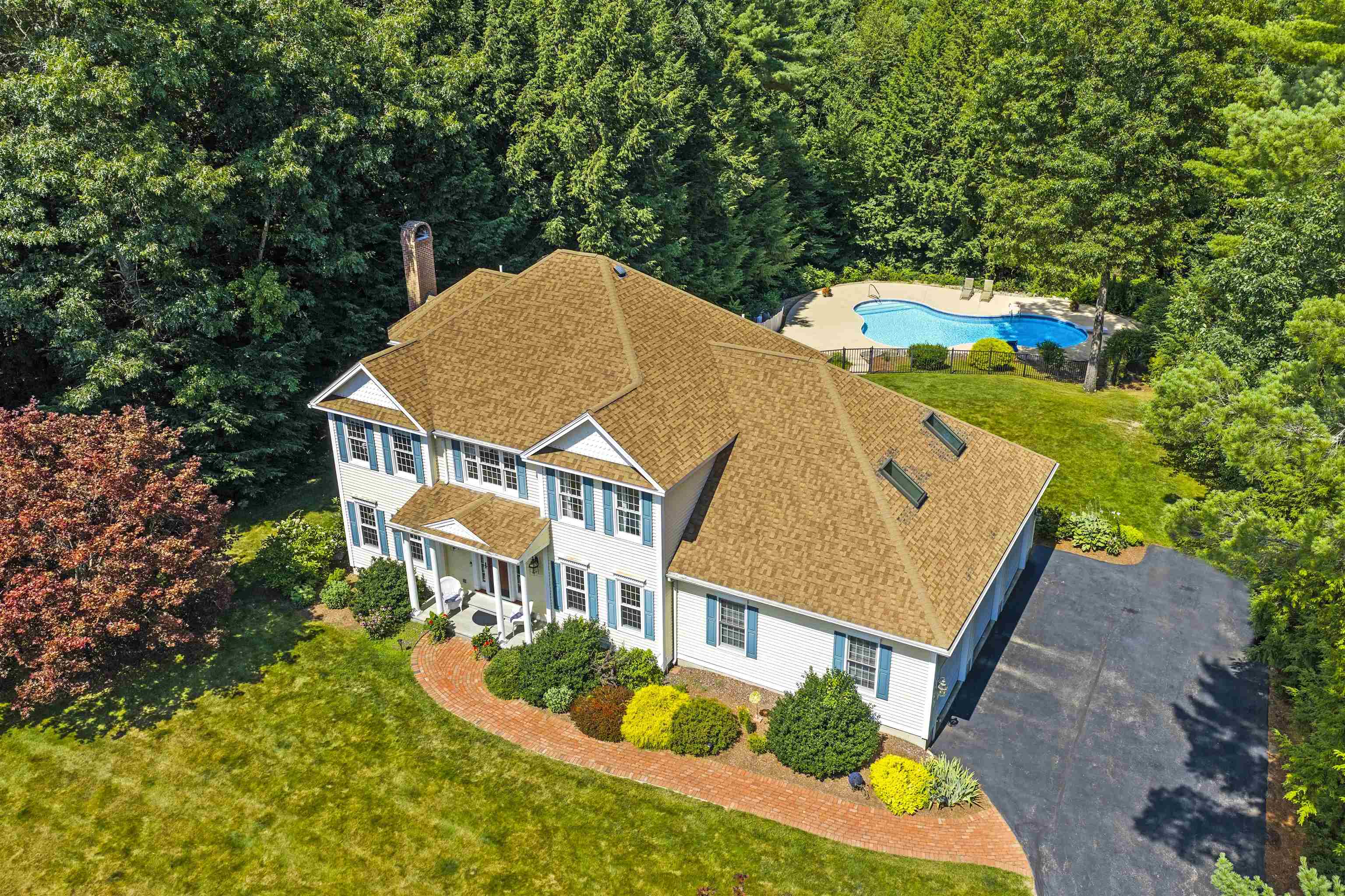 4 Monticello Drive Property Photo 1