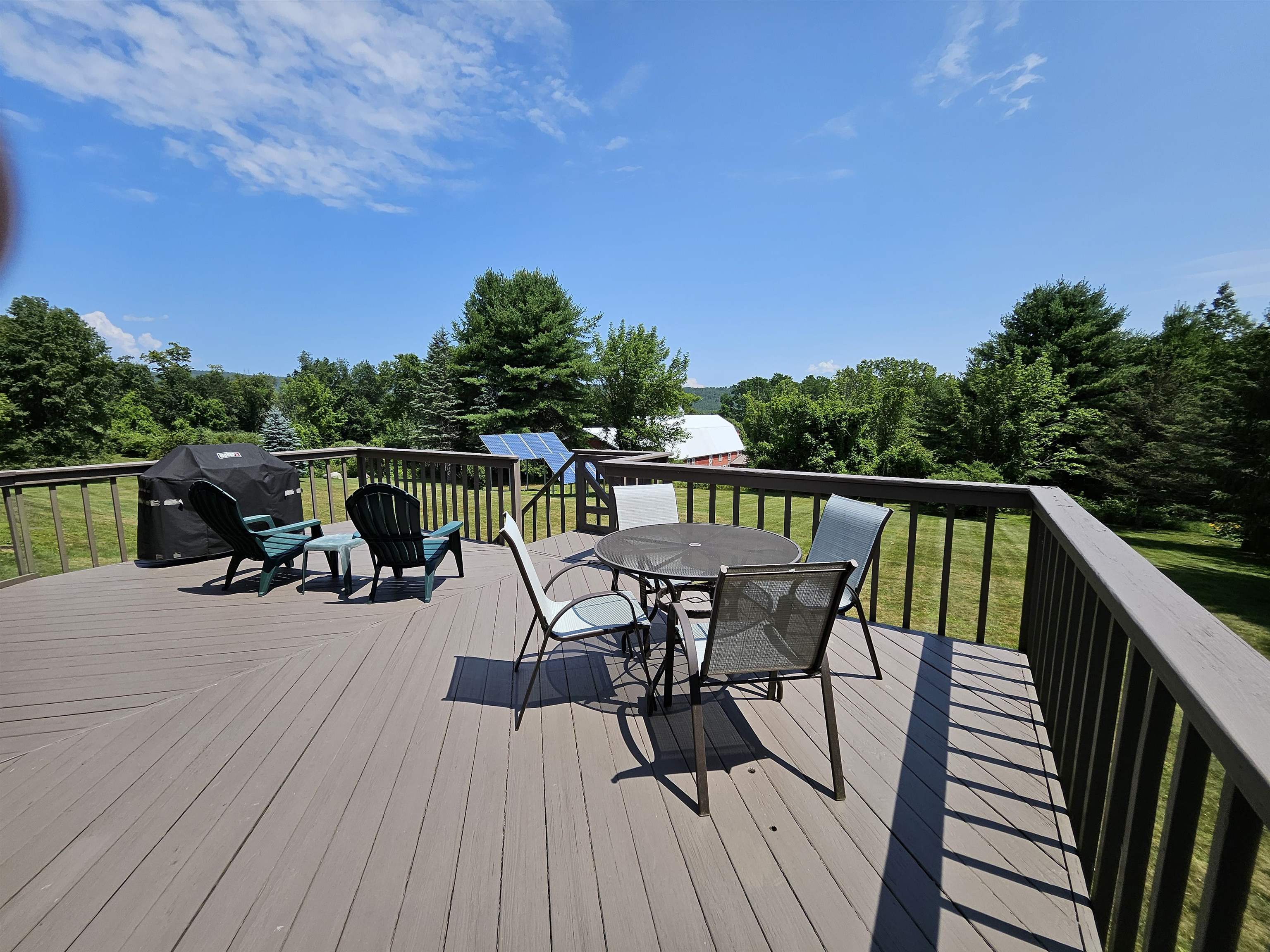 179 Hillwinds North Property Photo 4