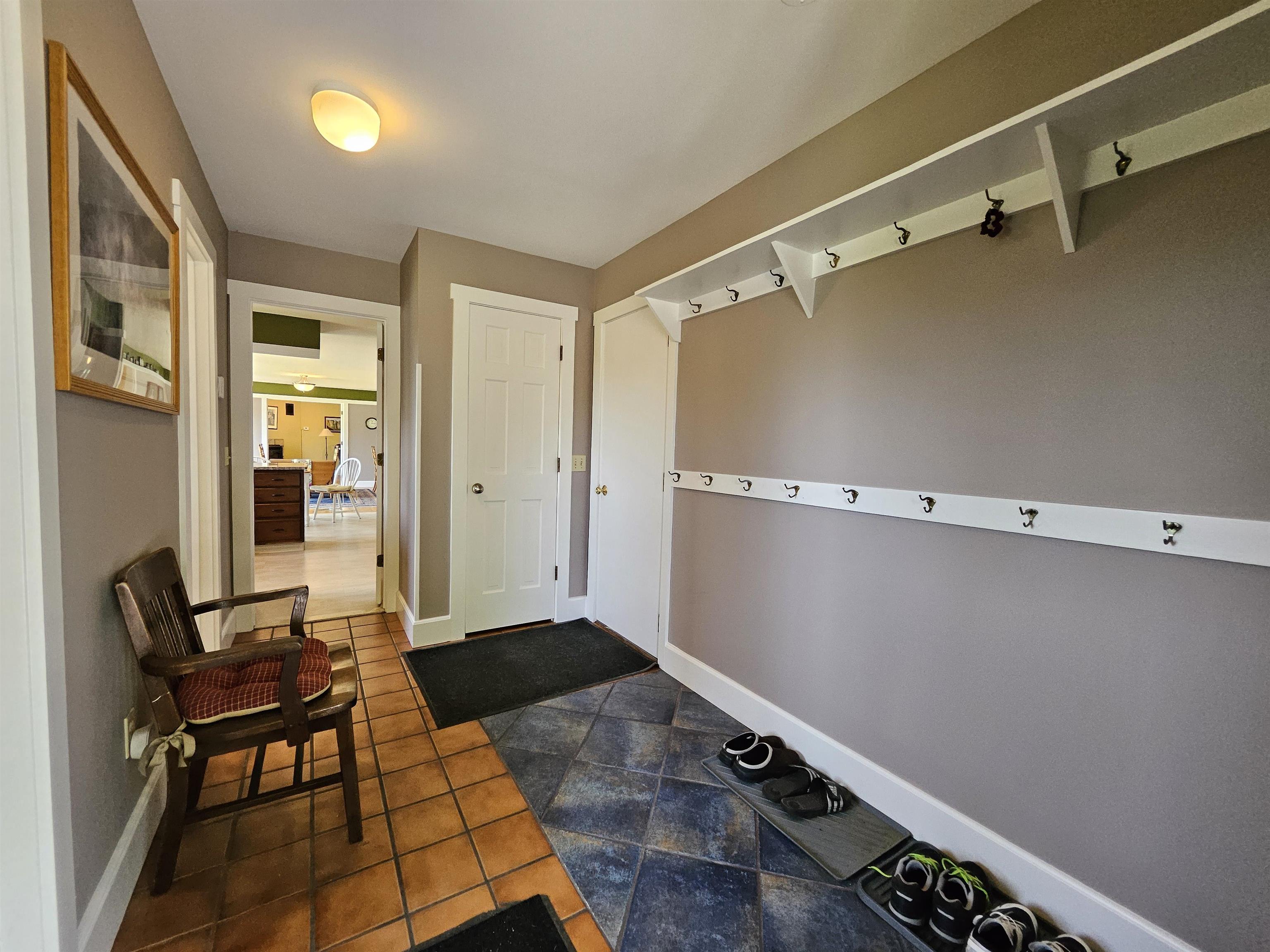 179 Hillwinds North Property Photo 8