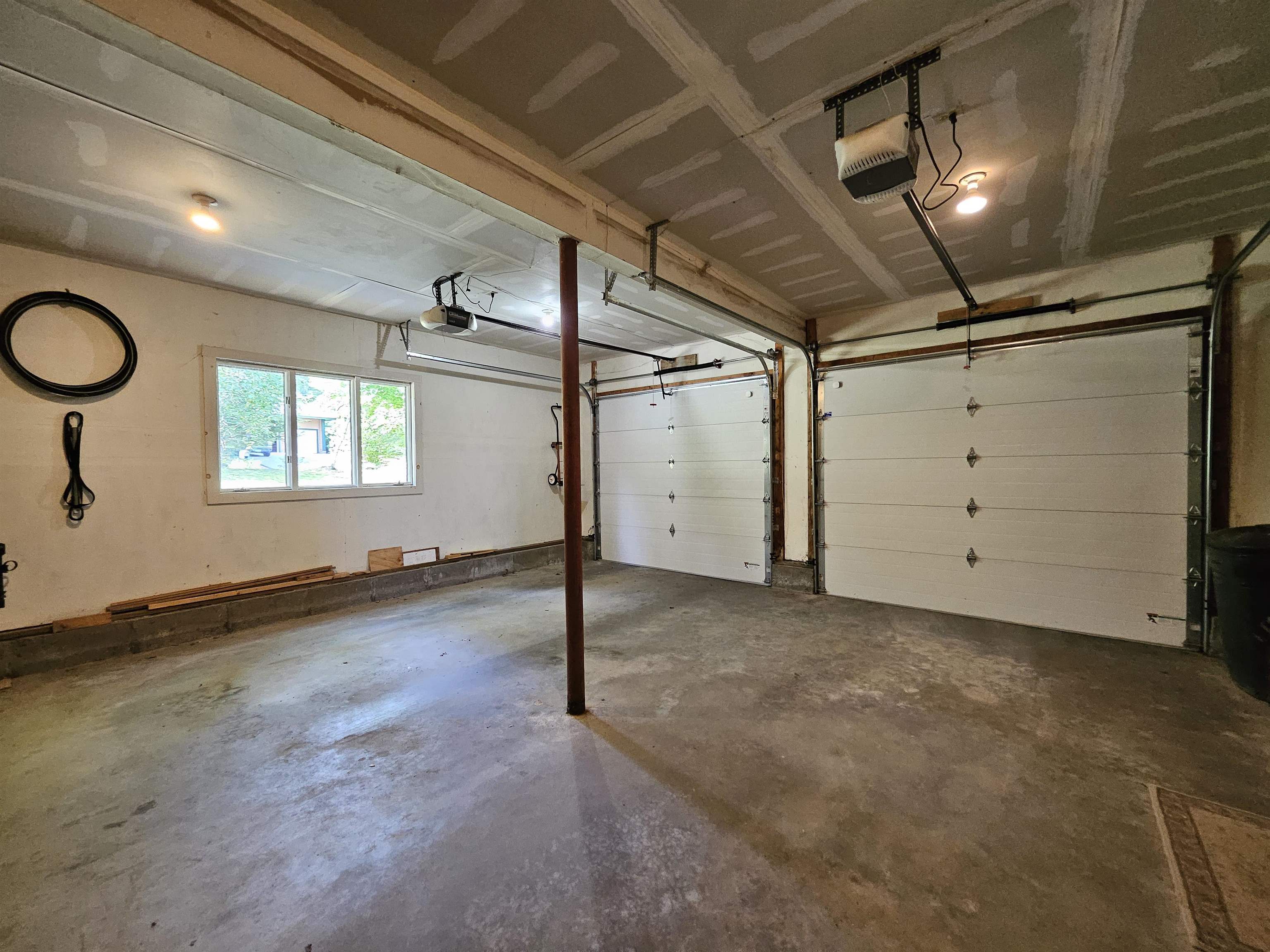 179 Hillwinds North Property Photo 33