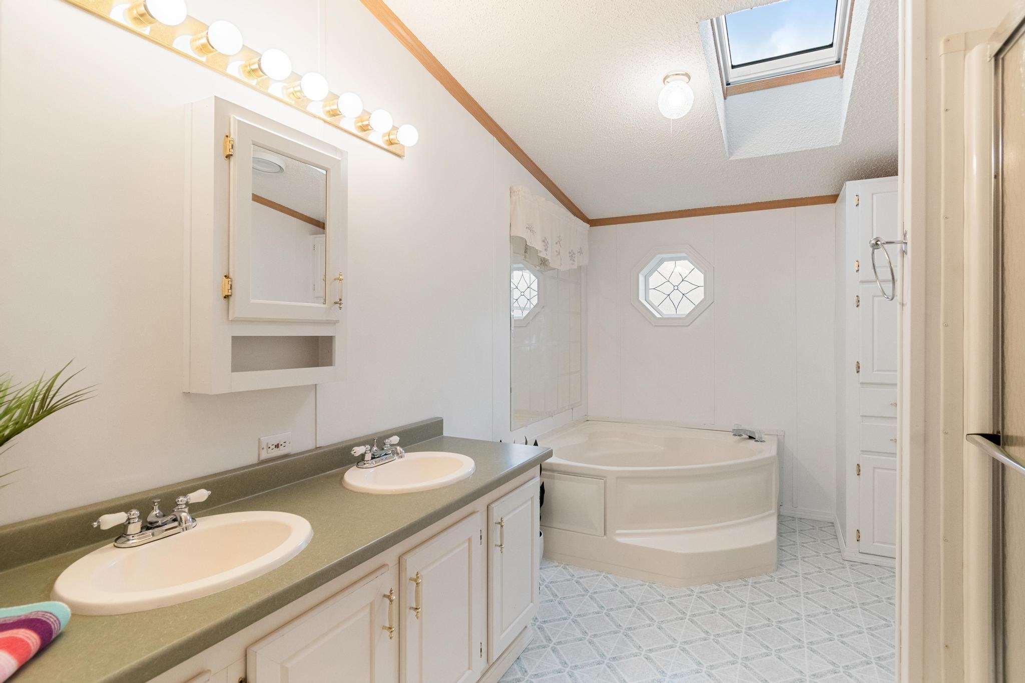 611 Meadowbend Road Property Photo 29