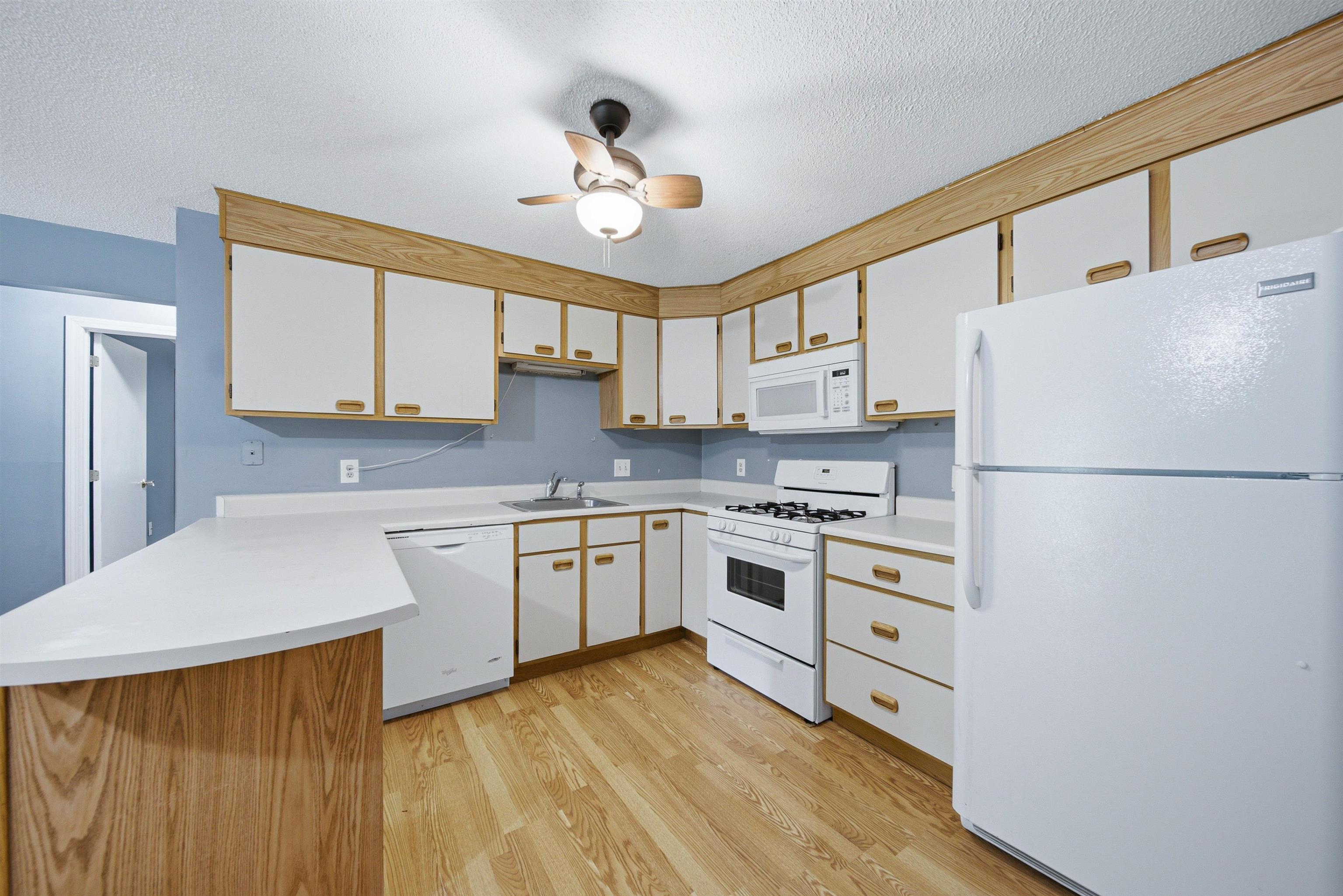5 Knights Bridge Drive Property Photo 6