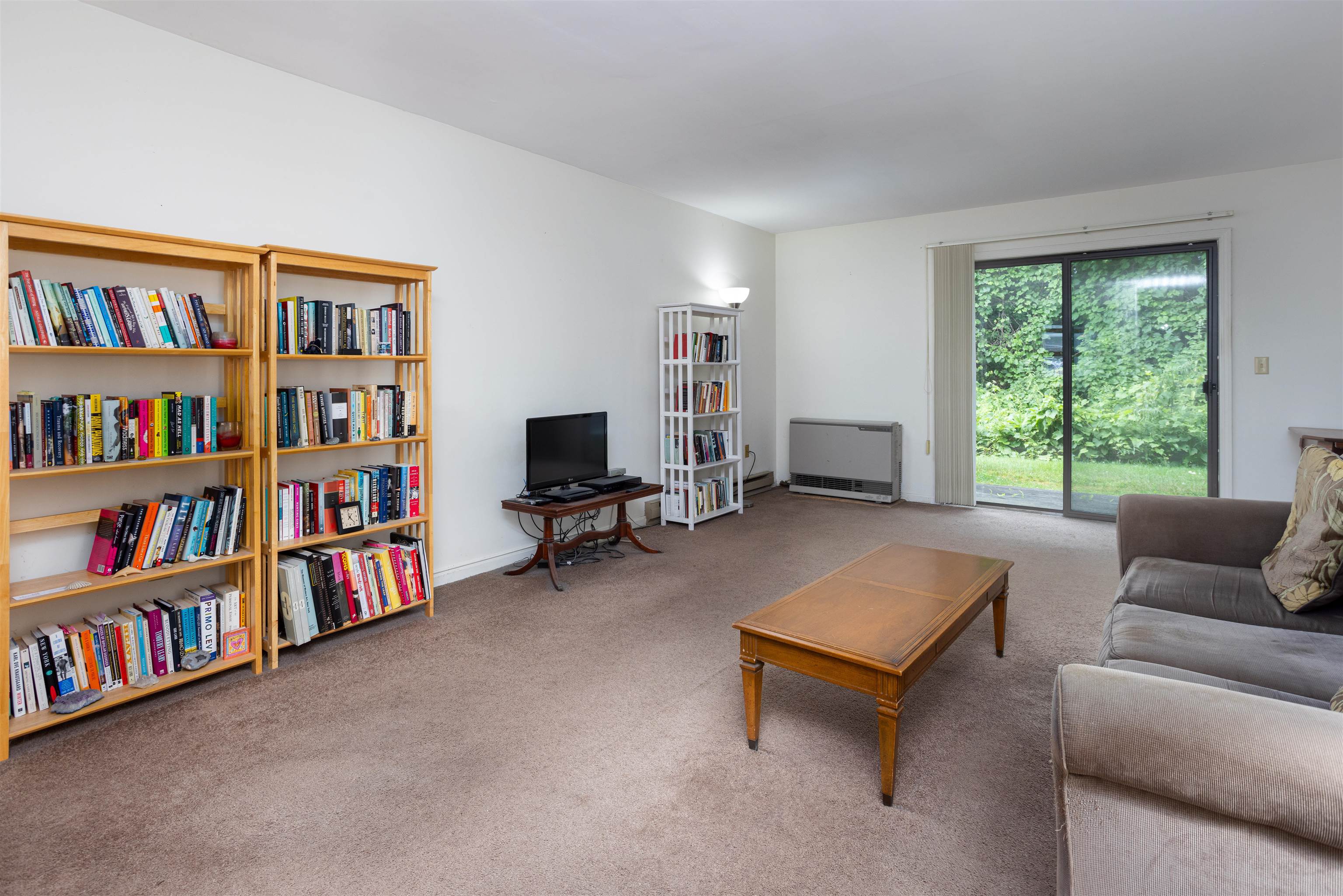207 Sugar Tree Lane Property Photo 6