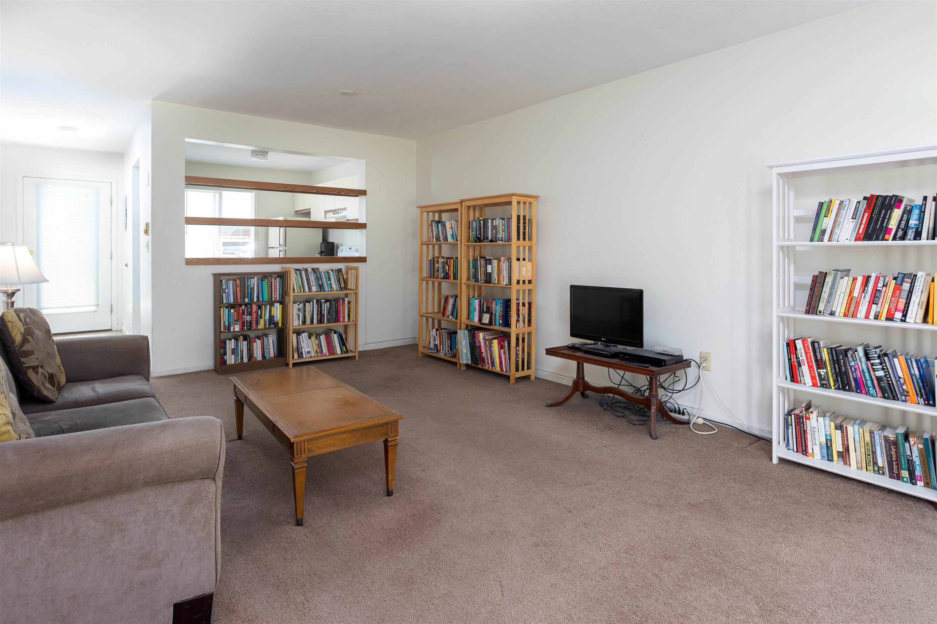 207 Sugar Tree Lane Property Photo 8