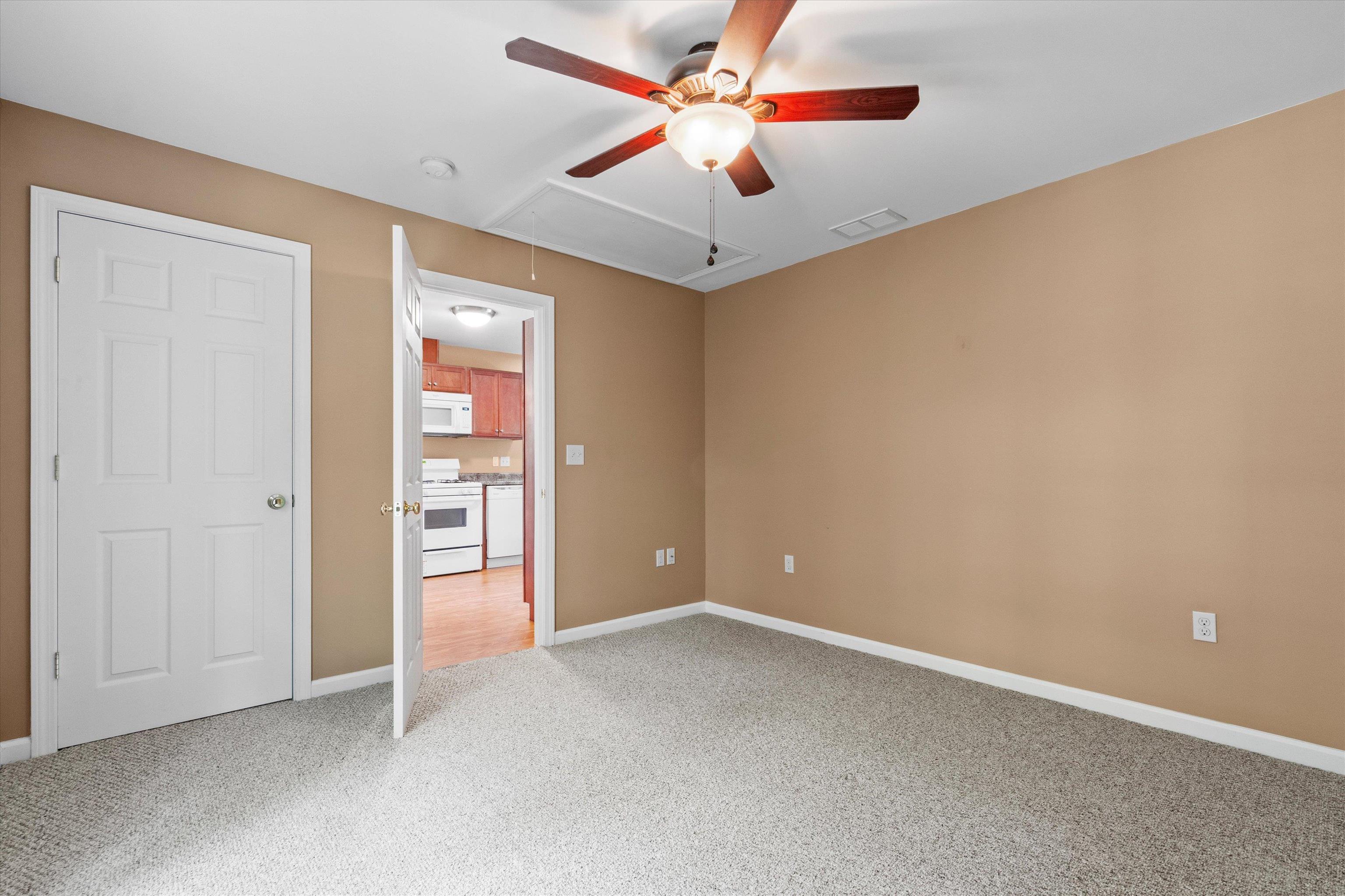55 Autumn Run Property Photo 38