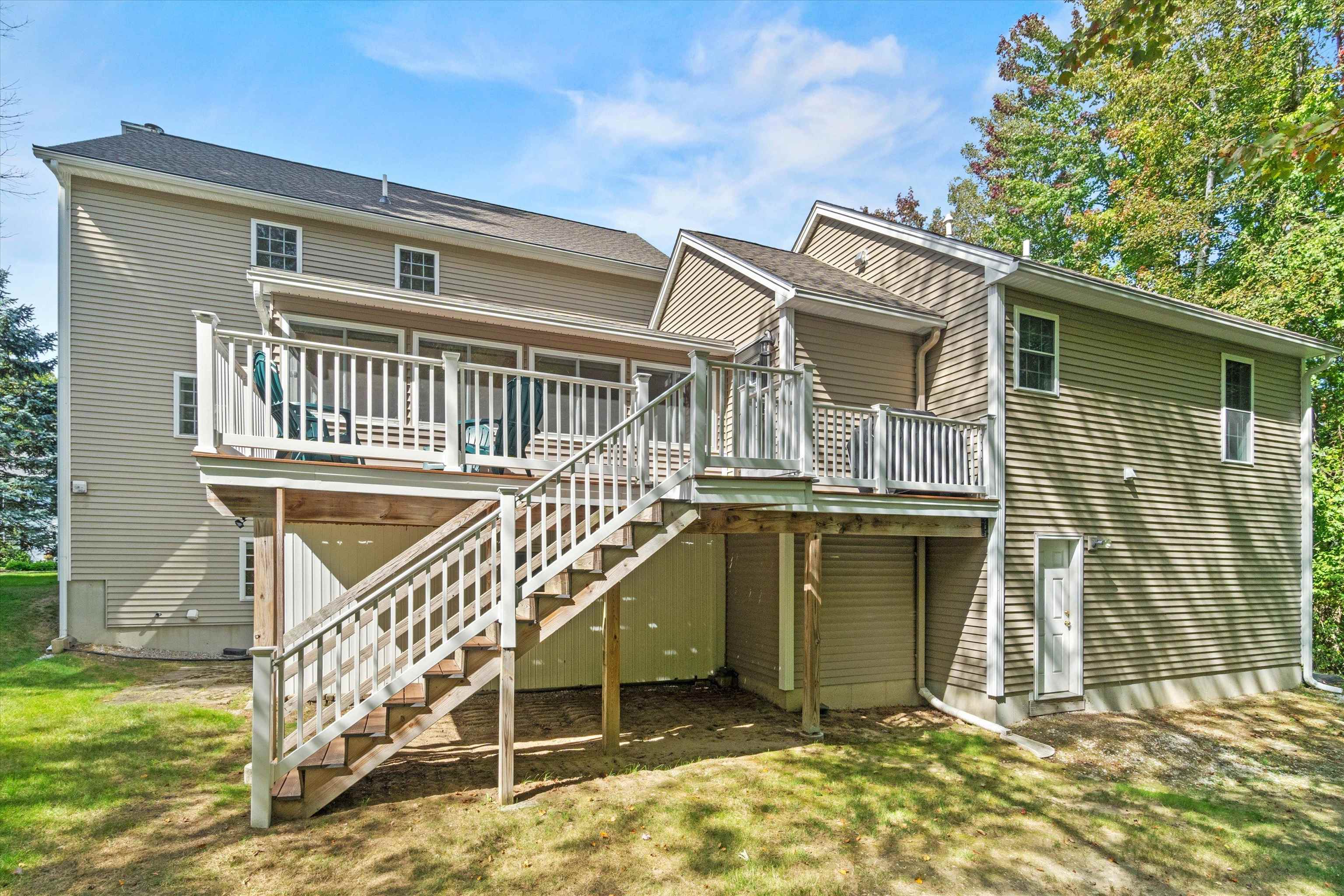 55 Autumn Run Property Photo 57