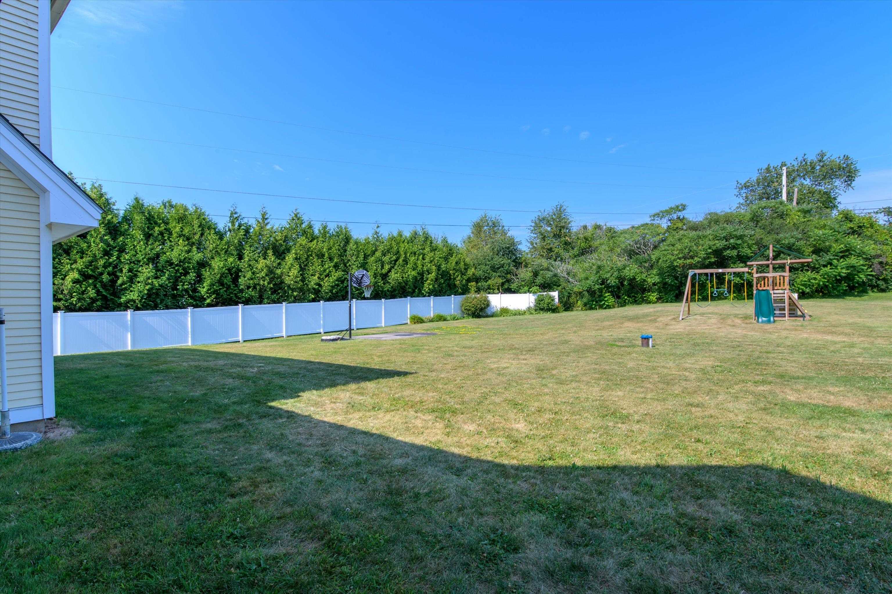 2291 Bronson Road Property Photo 8