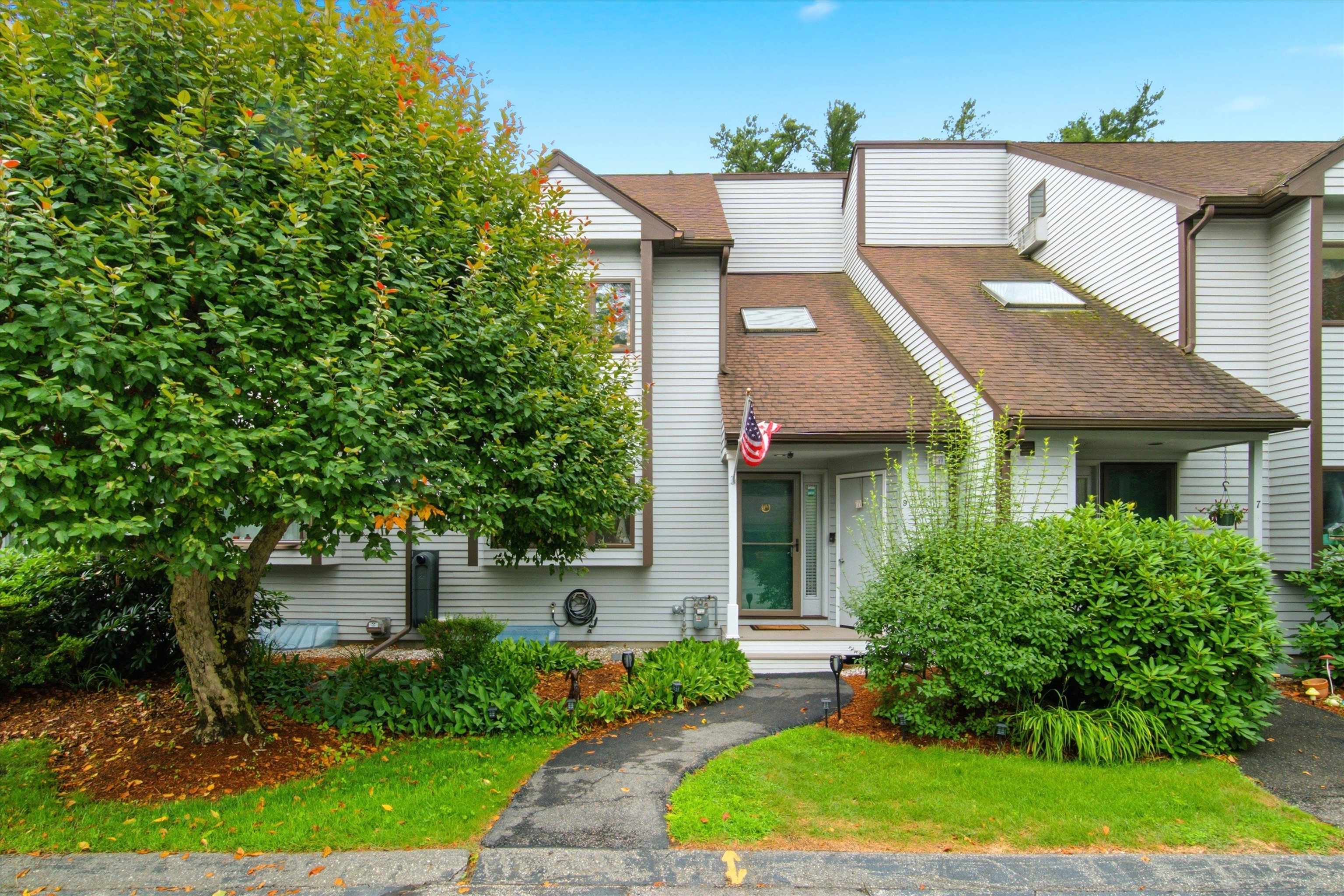9 Pondview Drive Property Photo 2