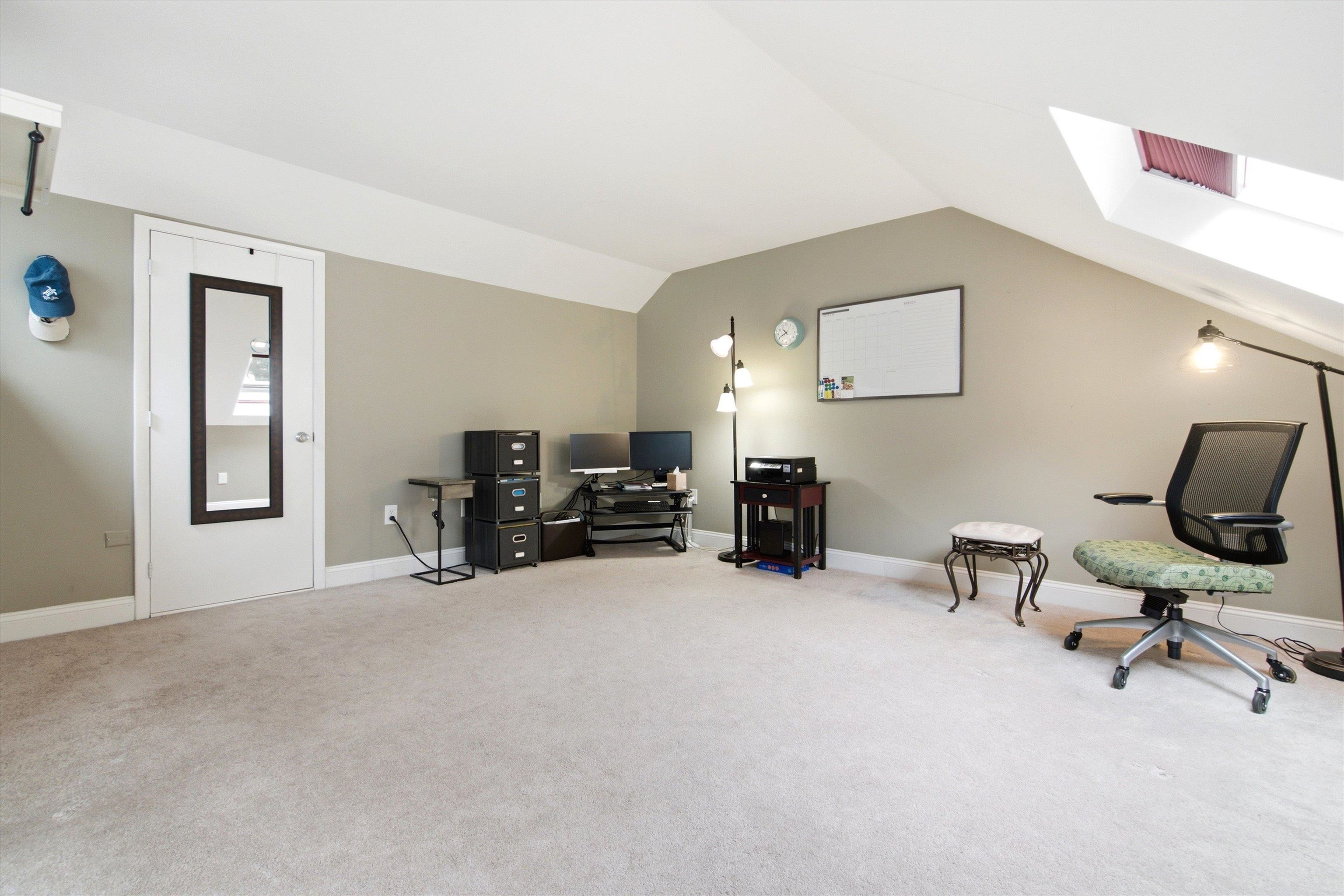 9 Pondview Drive Property Photo 30