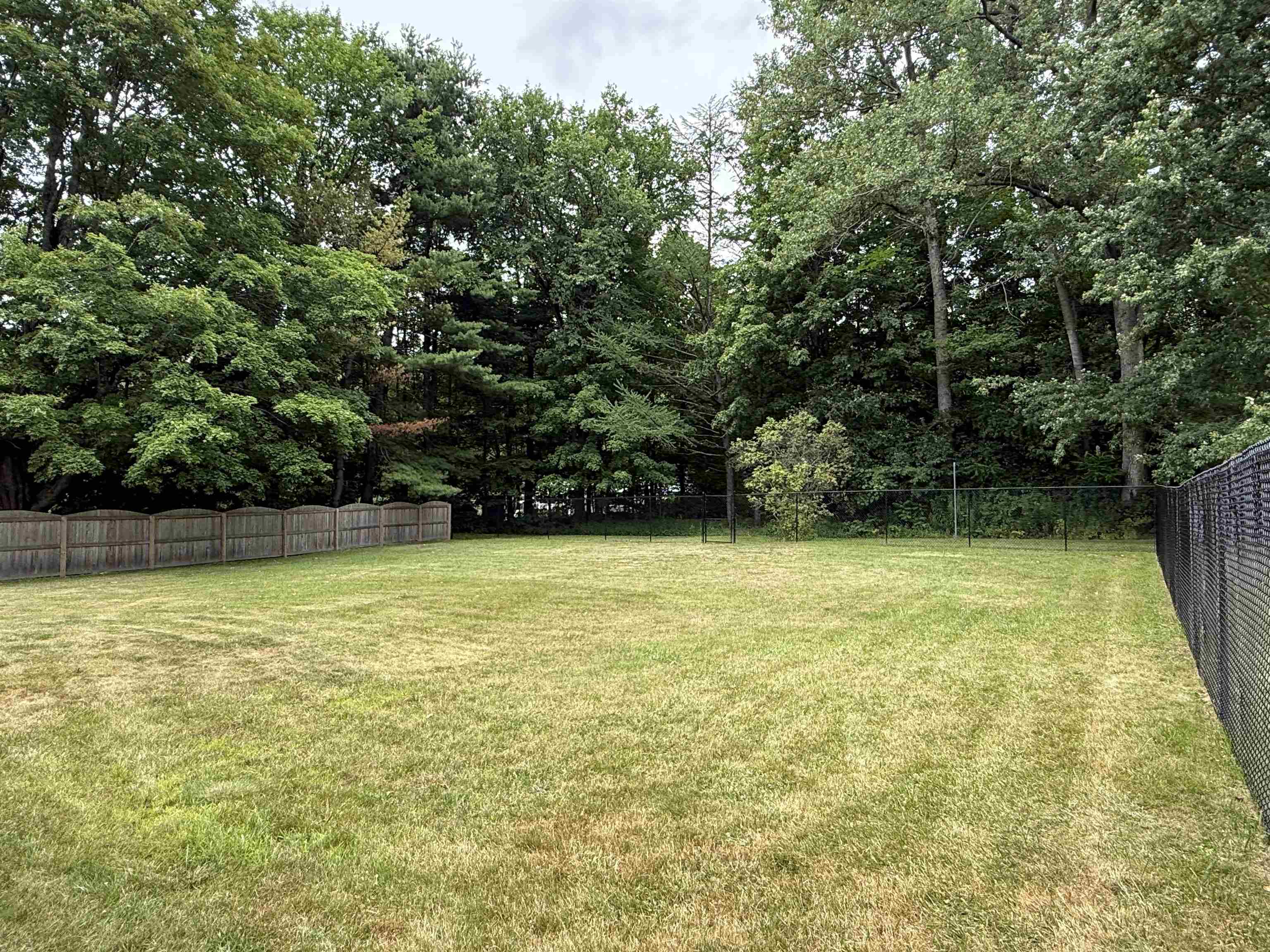 136 Westford Road Property Photo 4
