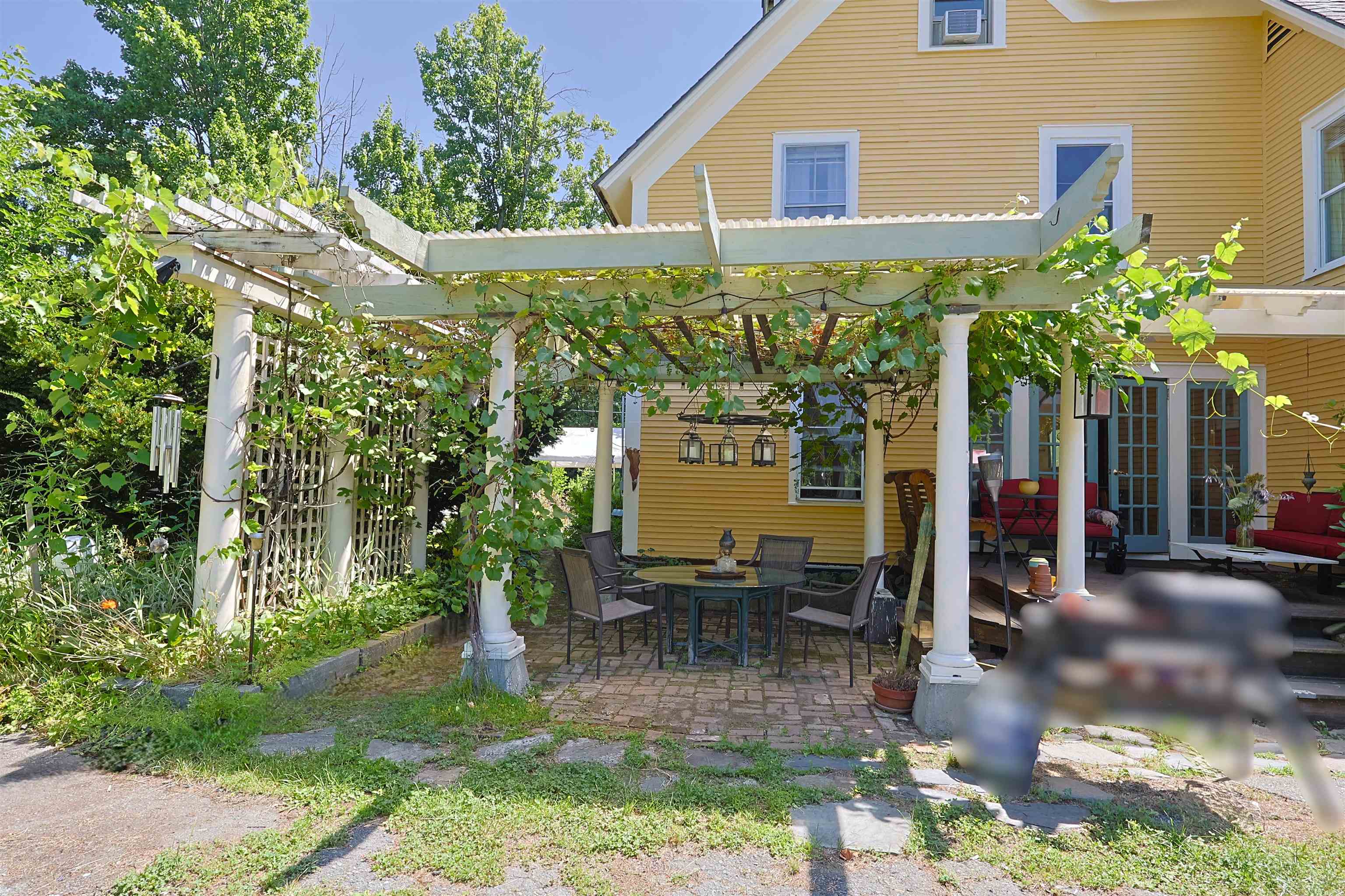 669 Us Route 5 Property Photo 7