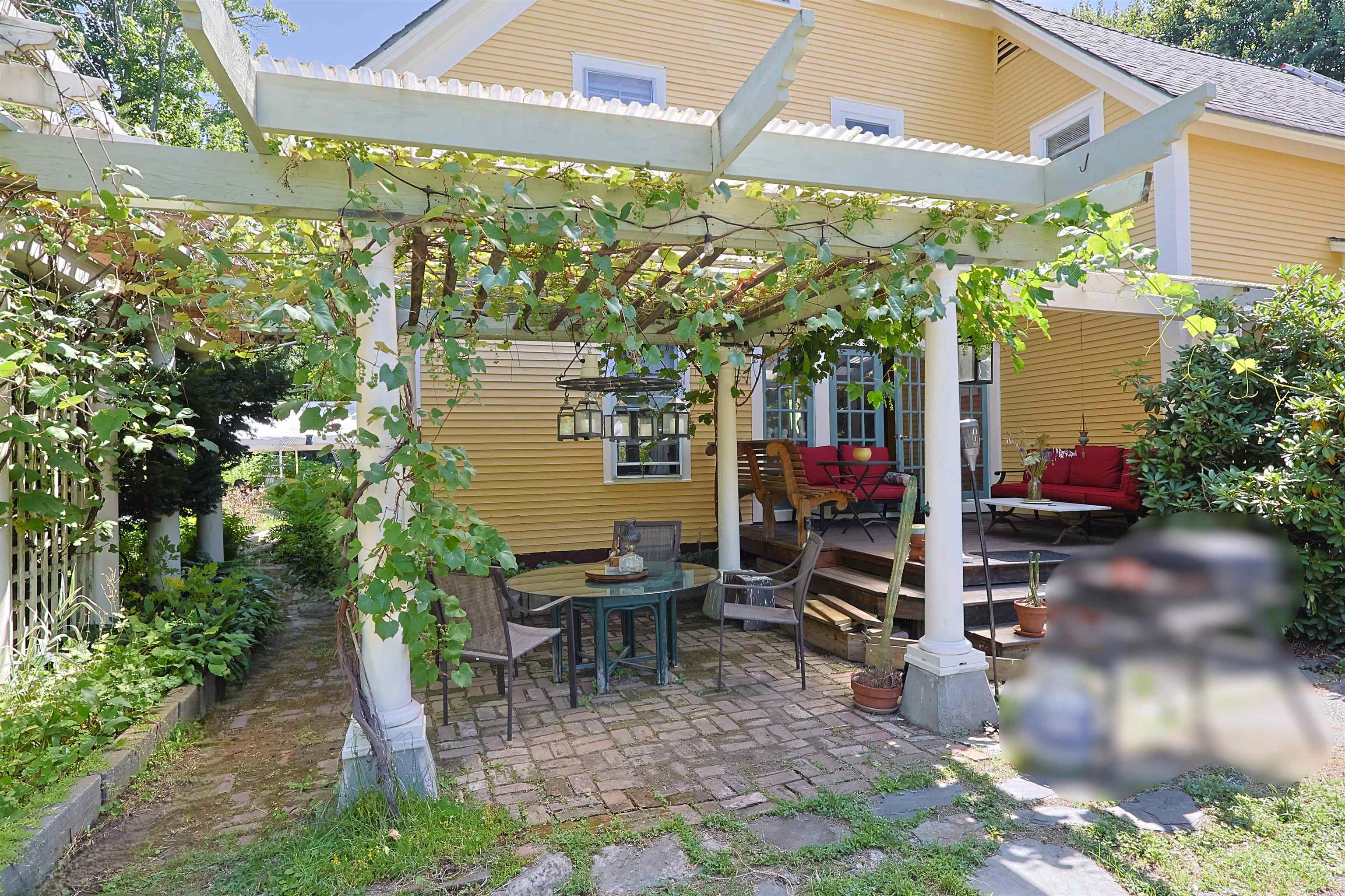 669 Us Route 5 Property Photo 8