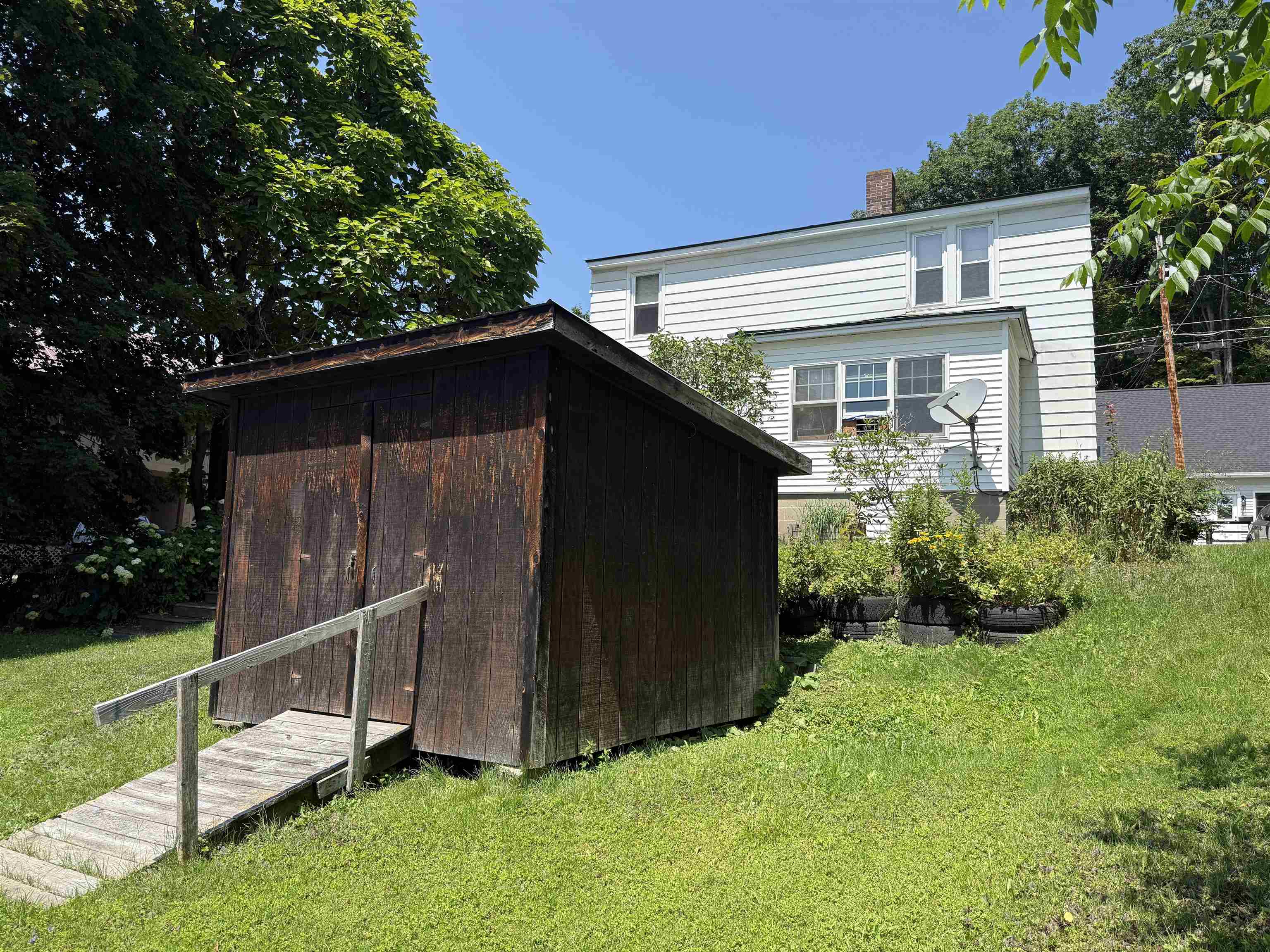 185 Wall Street Property Photo 15