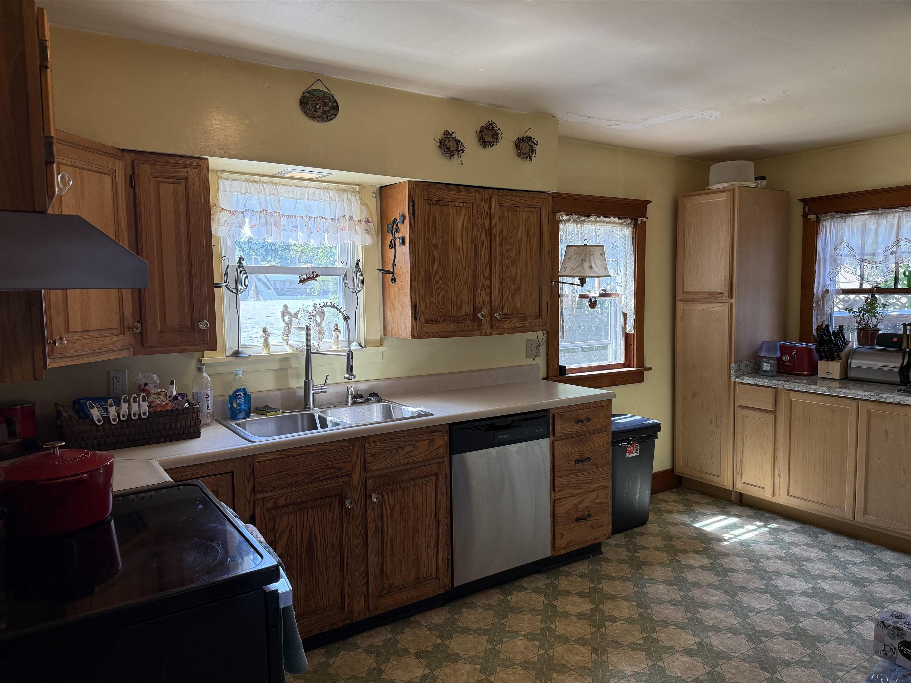 185 Wall Street Property Photo 25