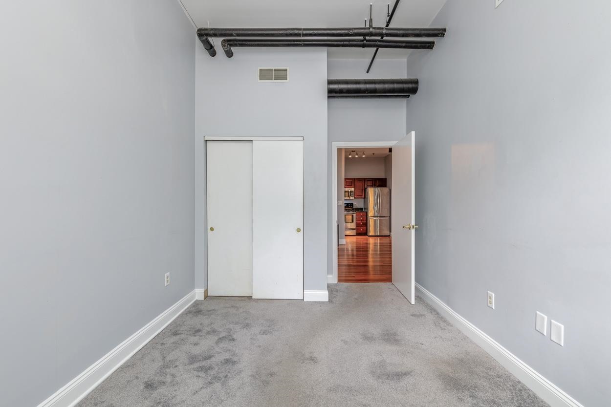 15 Mount Saint Marys Way Property Photo 20