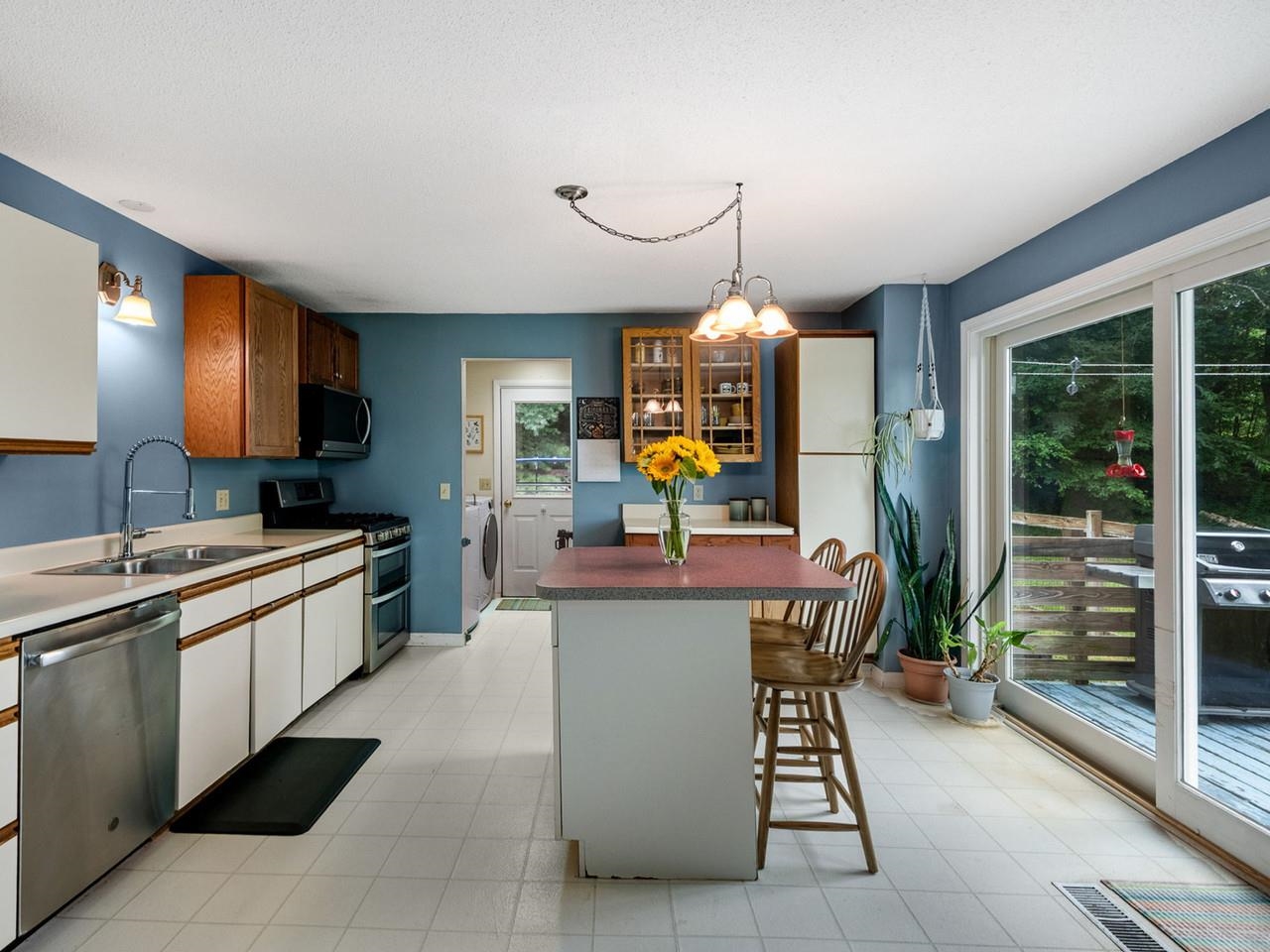 164 Page Knoll Property Photo 17