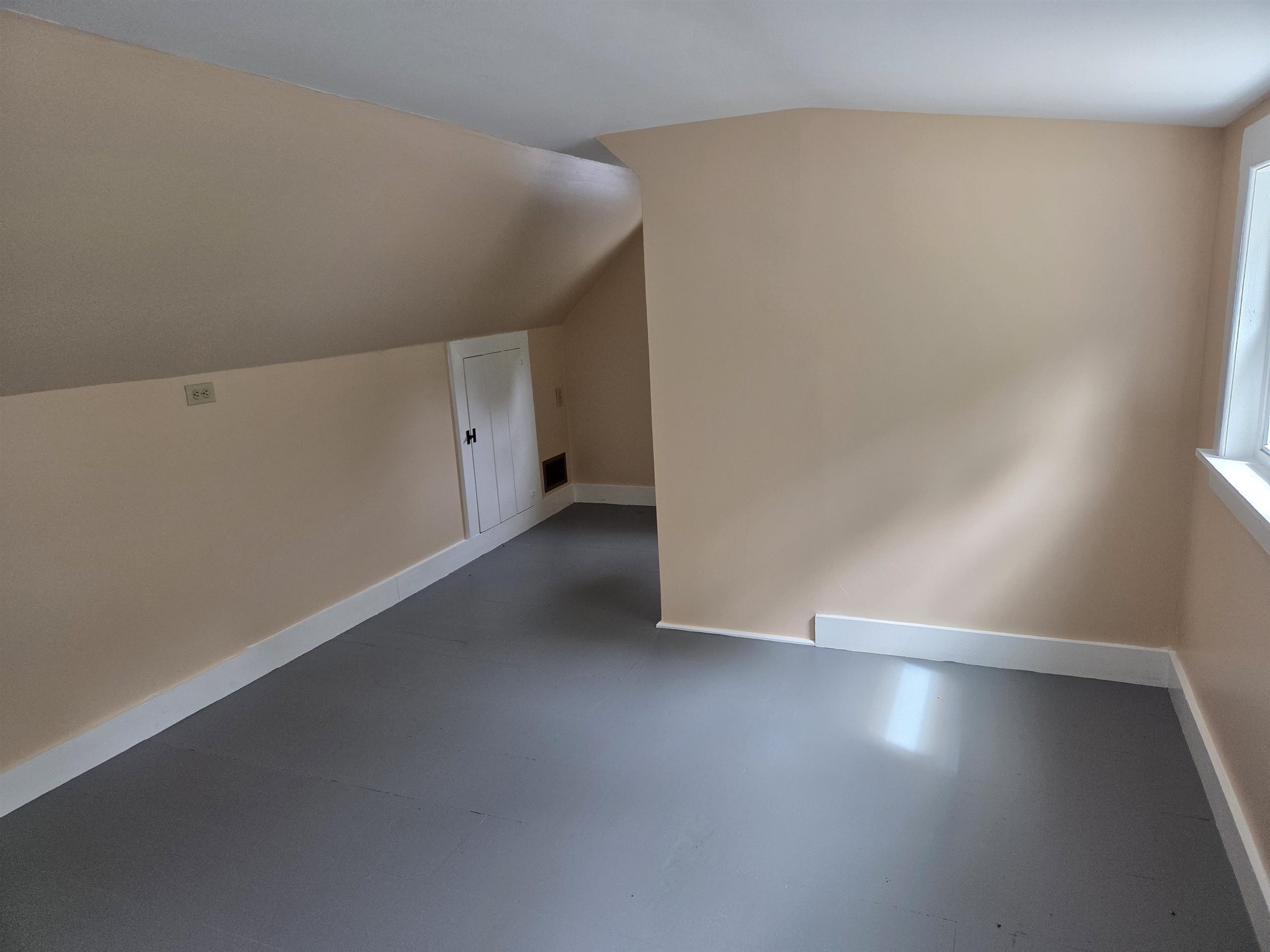 33 Upper Ladd Hill Road Property Photo 15