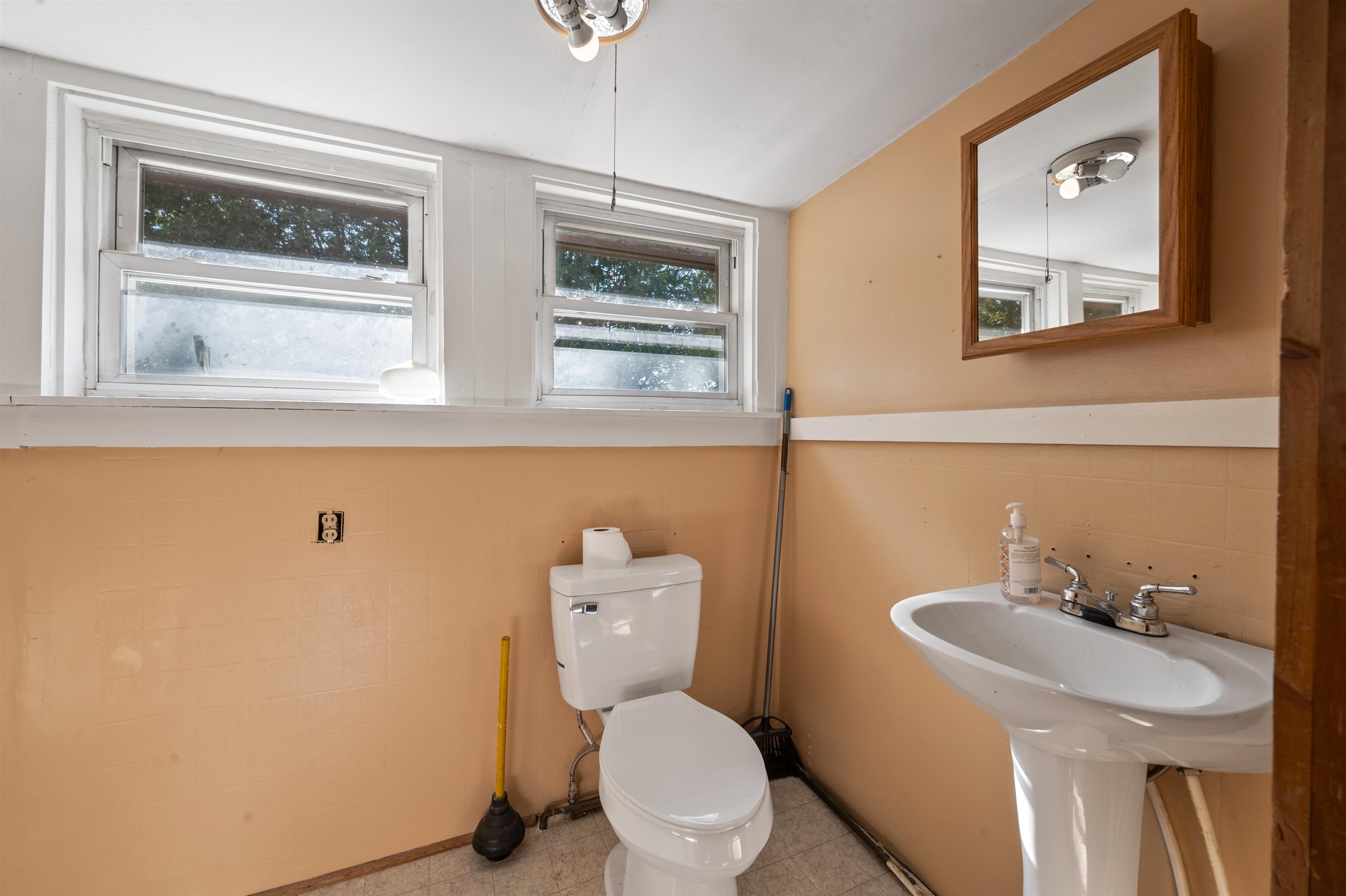 20 Bridge Street Property Photo 28