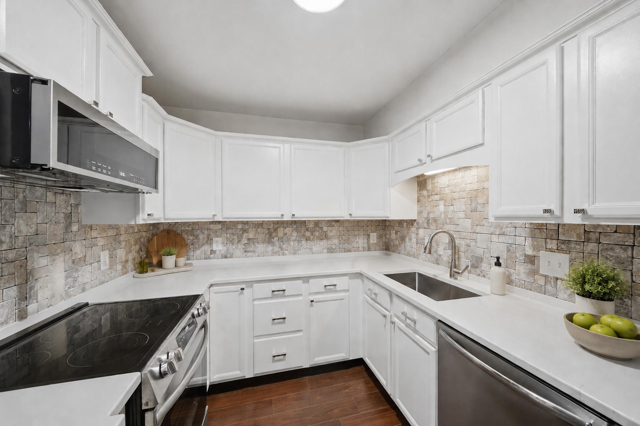 5 Tsienneto Road Property Photo 10