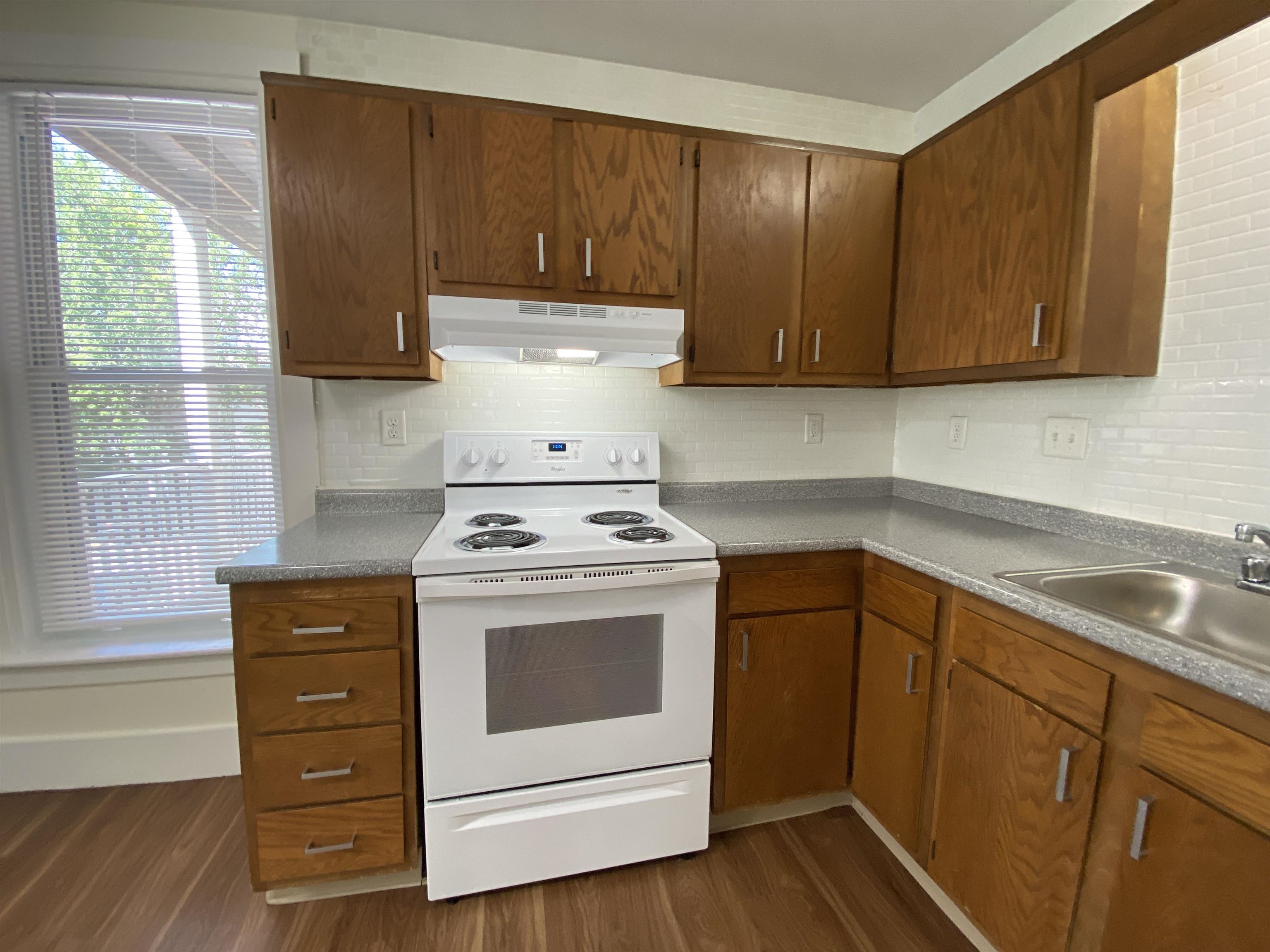 616 Union Street Property Photo 5