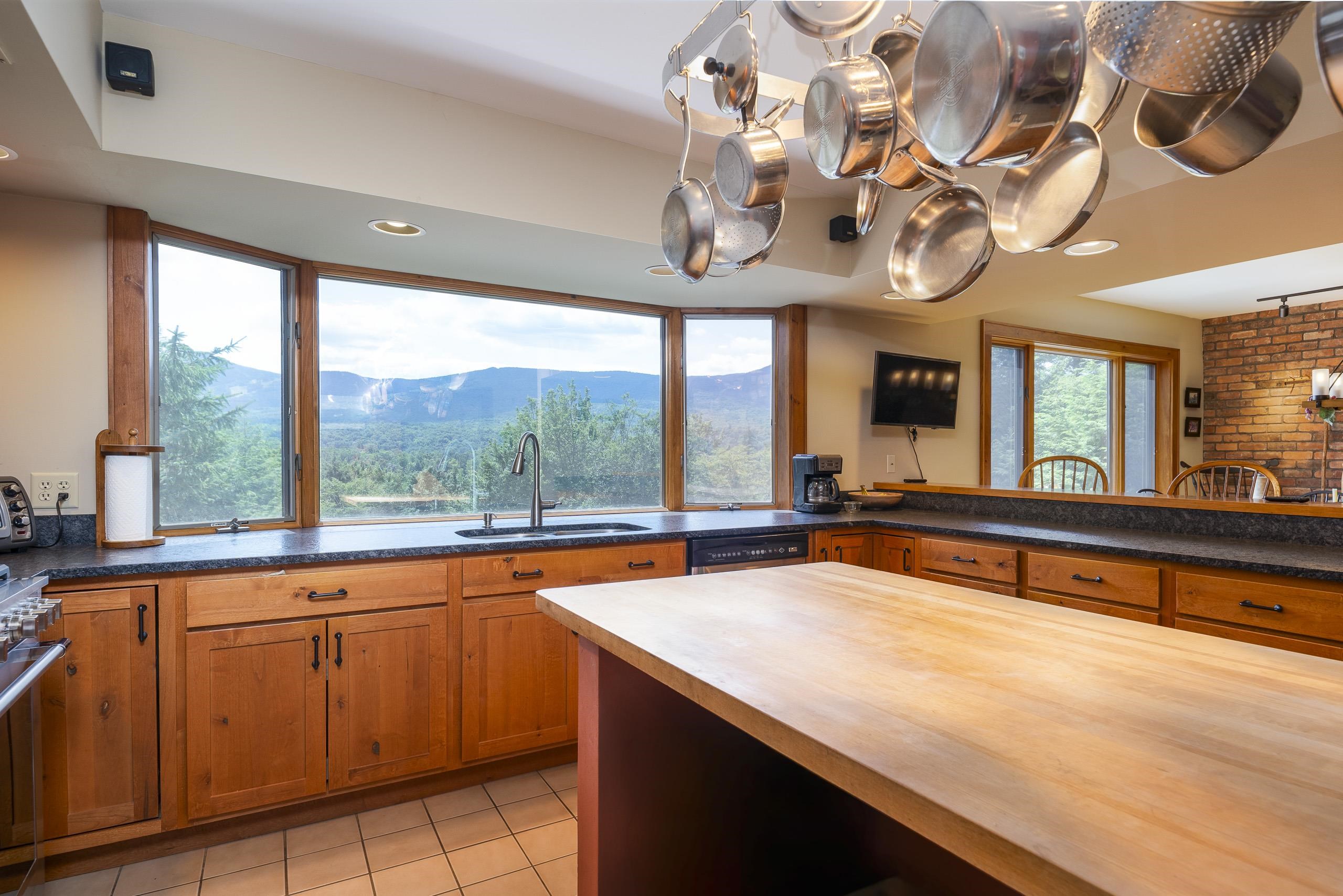 182 Bearly Hi Way Property Photo 8