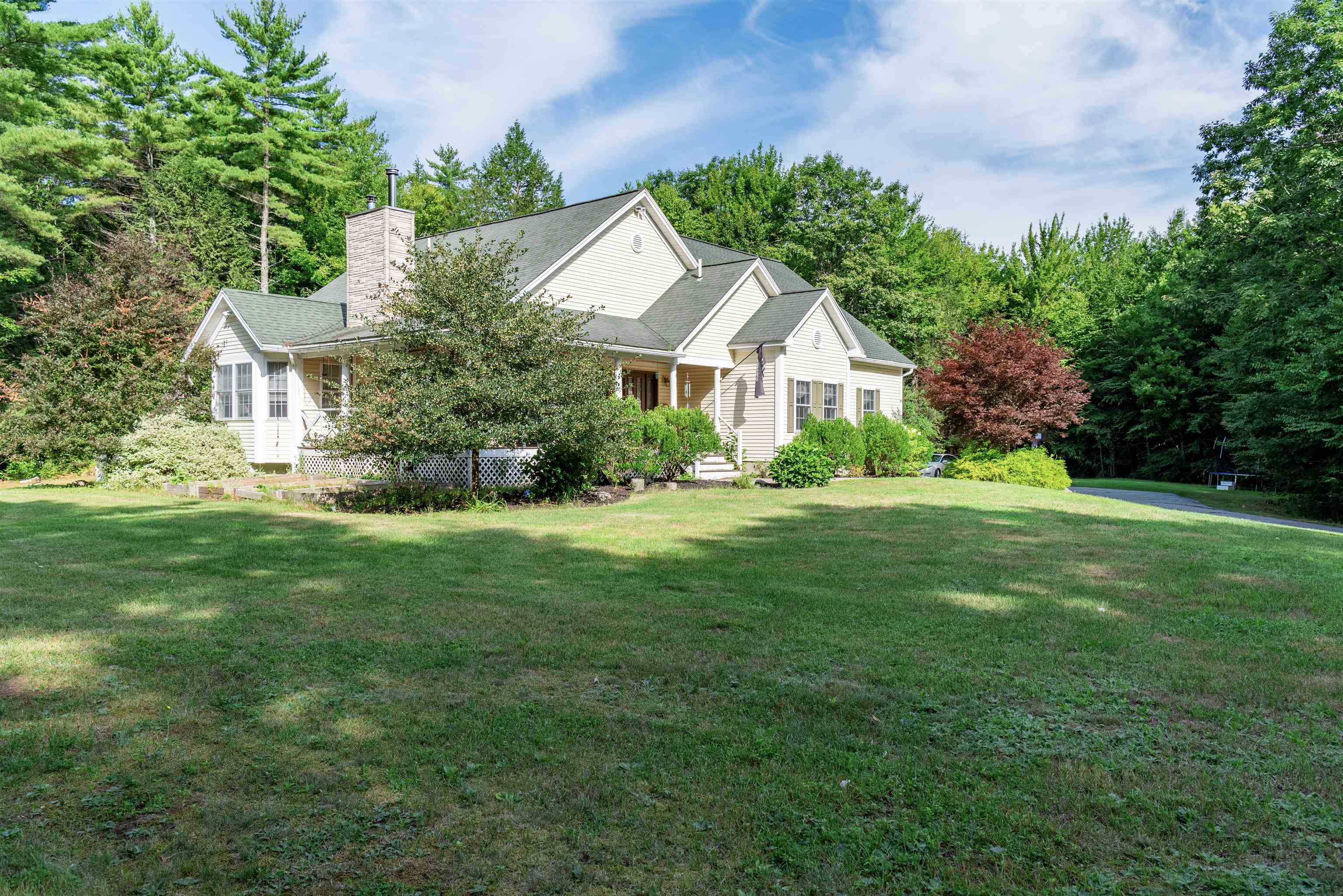 633 1st Crown Point Road Property Photo 3