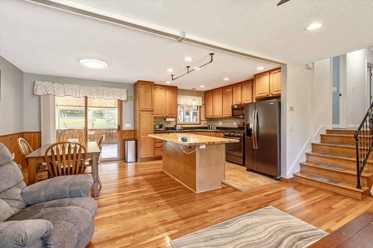 106 Route 7 North Property Photo 6