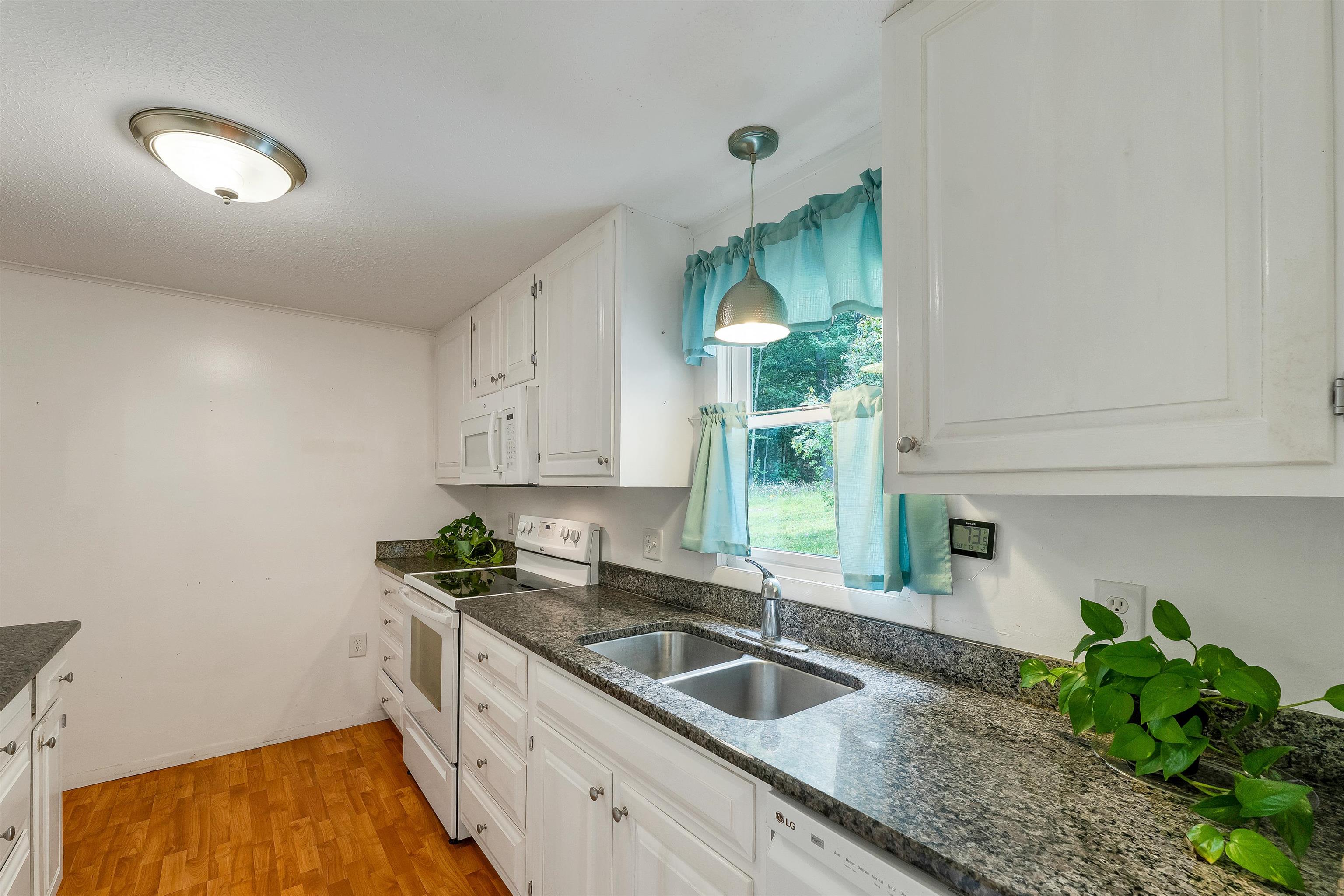 410 Sheridan Road Property Photo 10