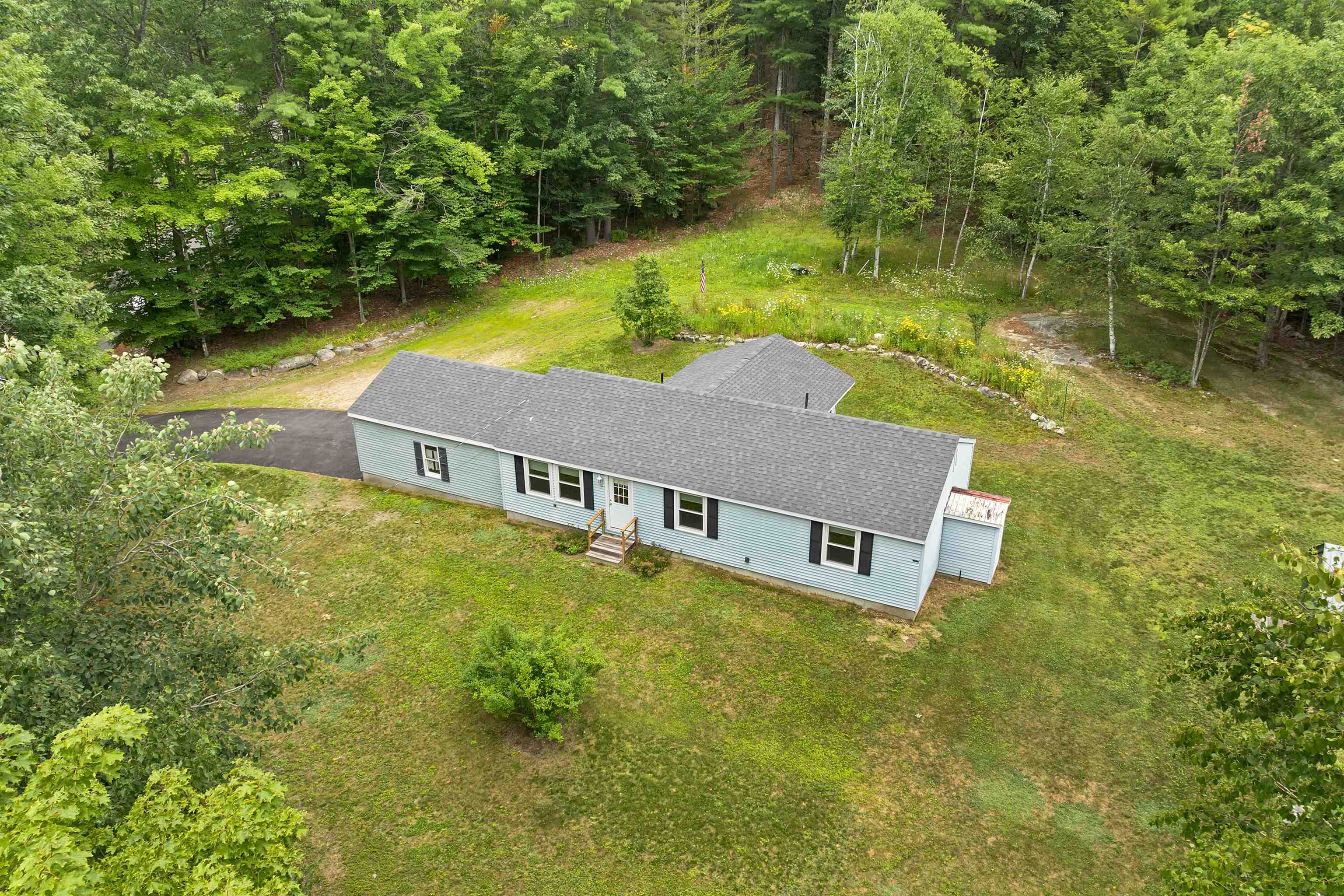 410 Sheridan Road Property Photo 38
