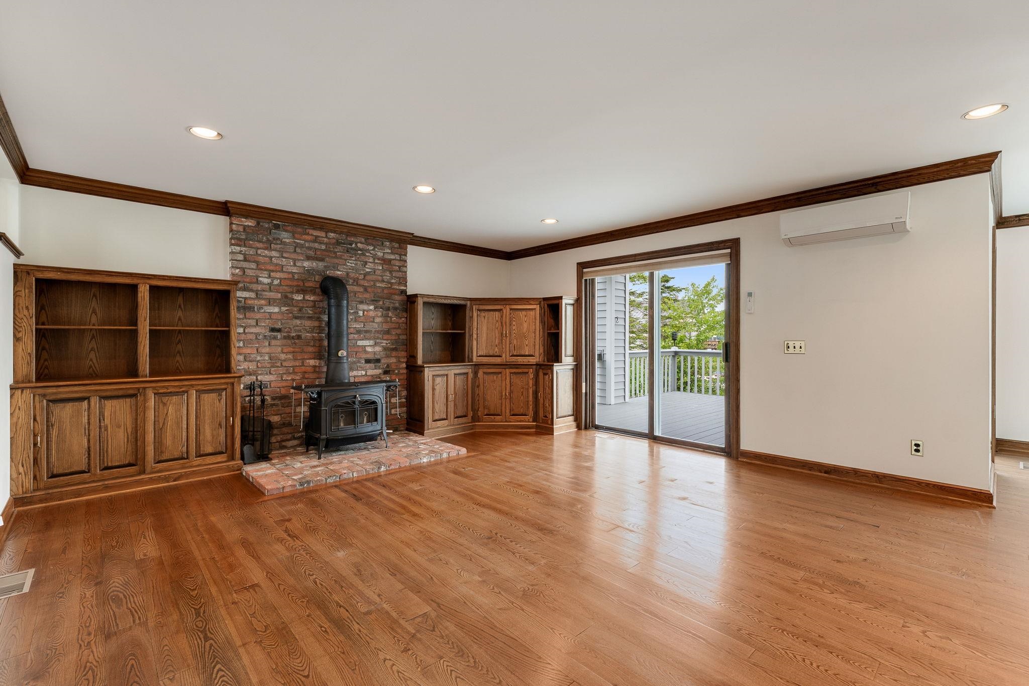 508 Lakeside Drive Property Photo 12