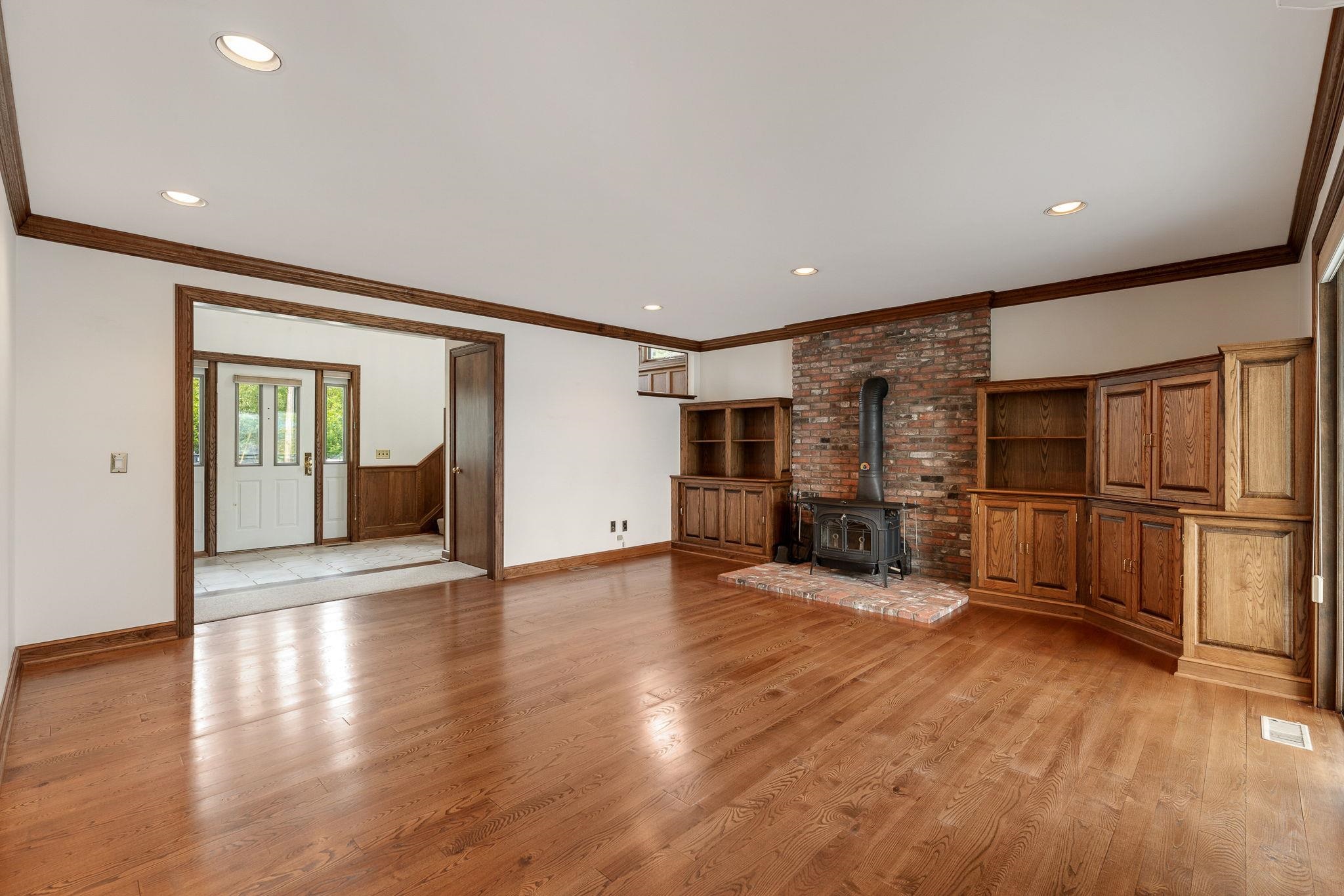 508 Lakeside Drive Property Photo 14