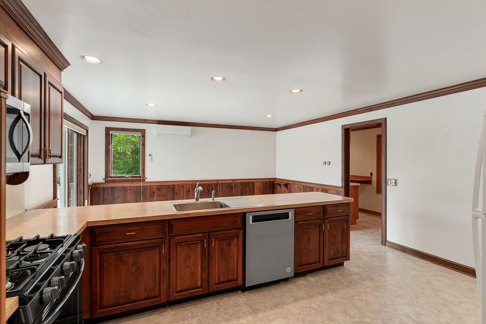 508 Lakeside Drive Property Photo 19