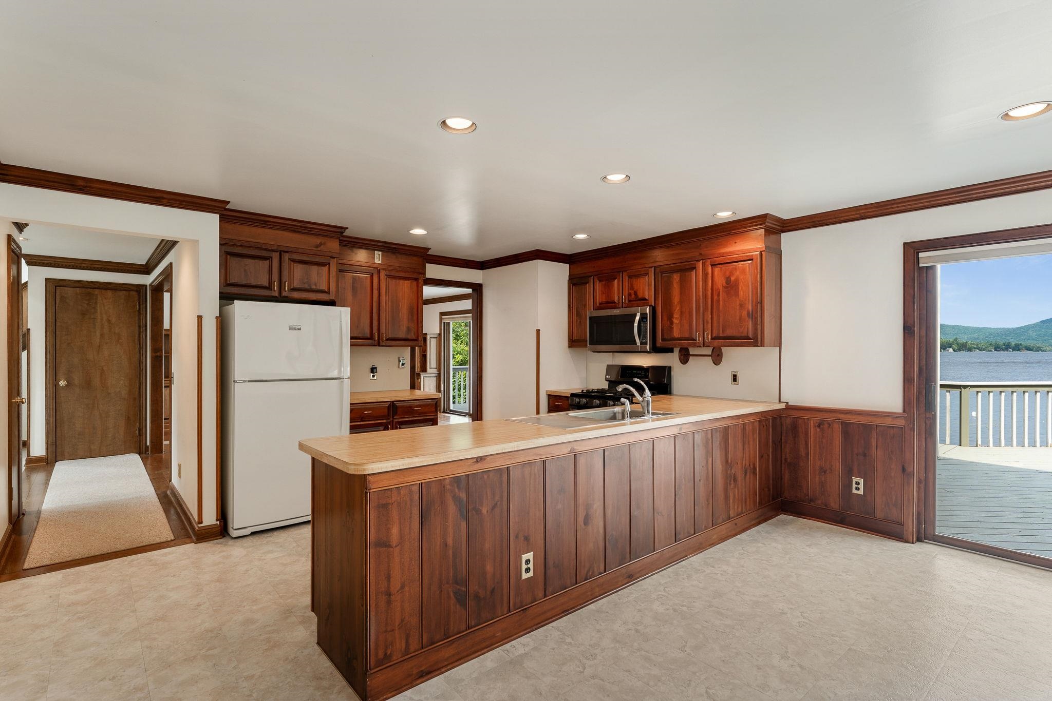 508 Lakeside Drive Property Photo 21