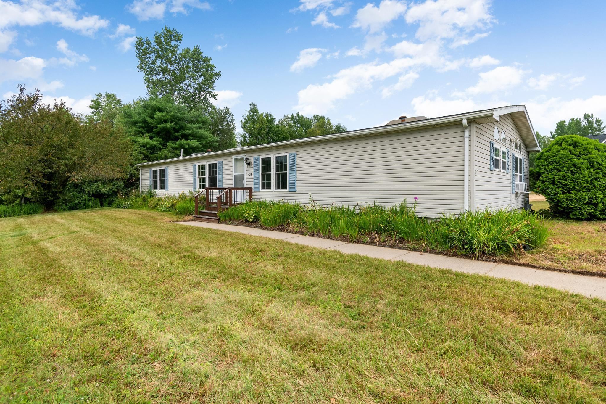 425 Mountain View Road Property Photo 1