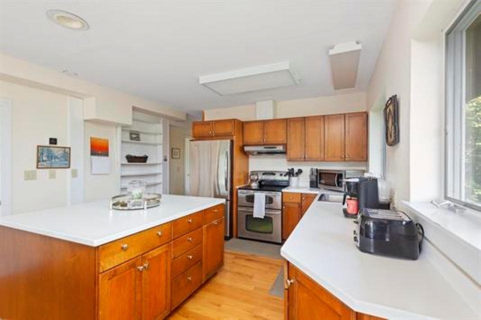 719 Roundabout Road Property Photo 12
