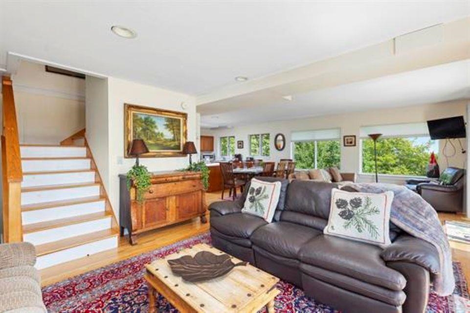 719 Roundabout Road Property Photo 17