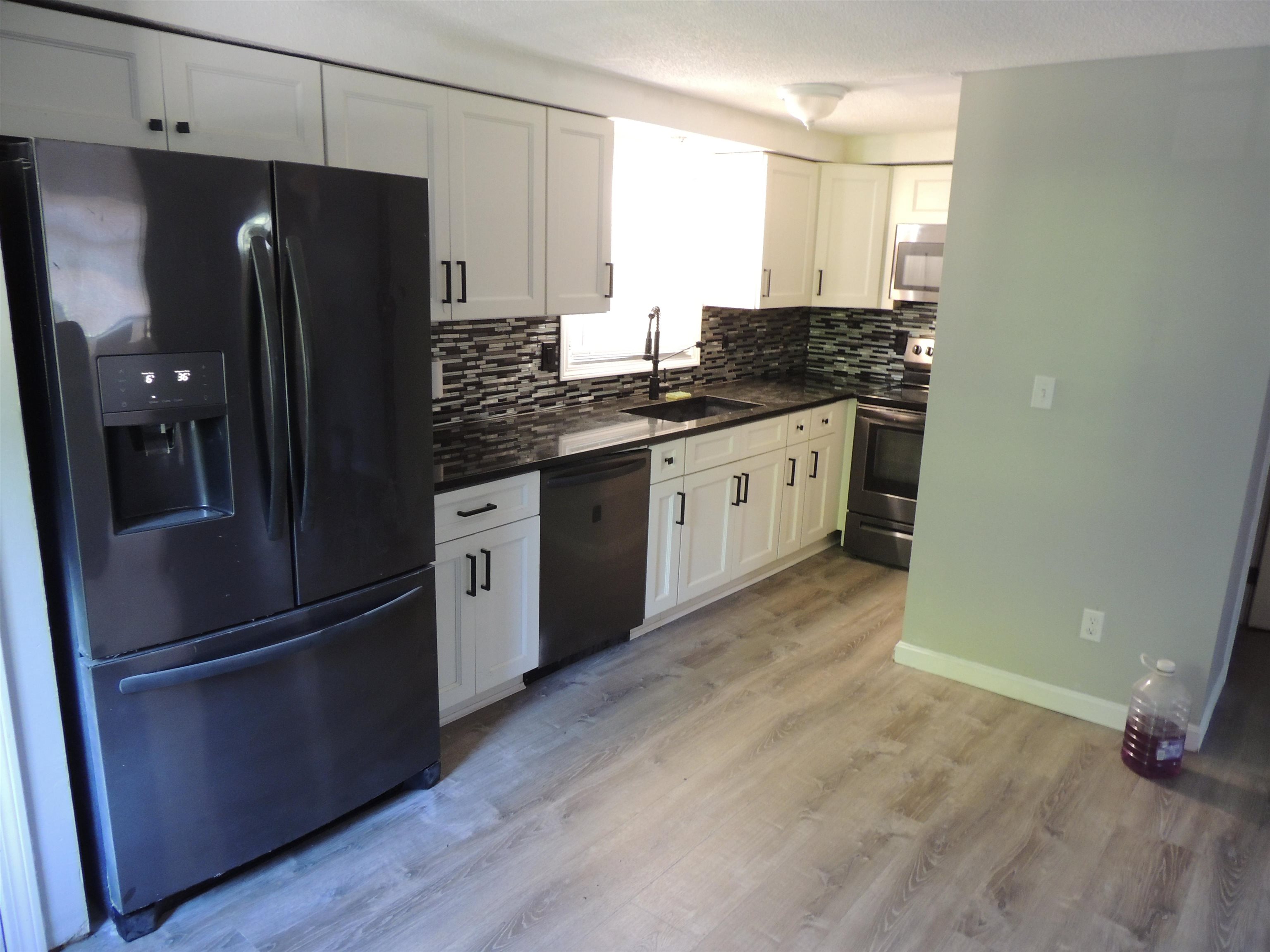 249 Dunbar Street Property Photo 8
